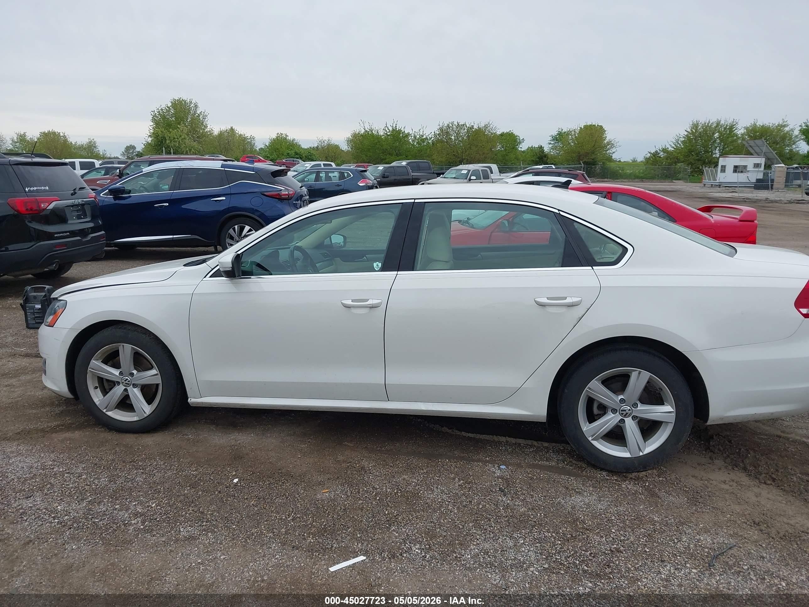 2015 Volkswagen Passat 1.8t Limited Edition White vin: 1VWAT7A38FC080892