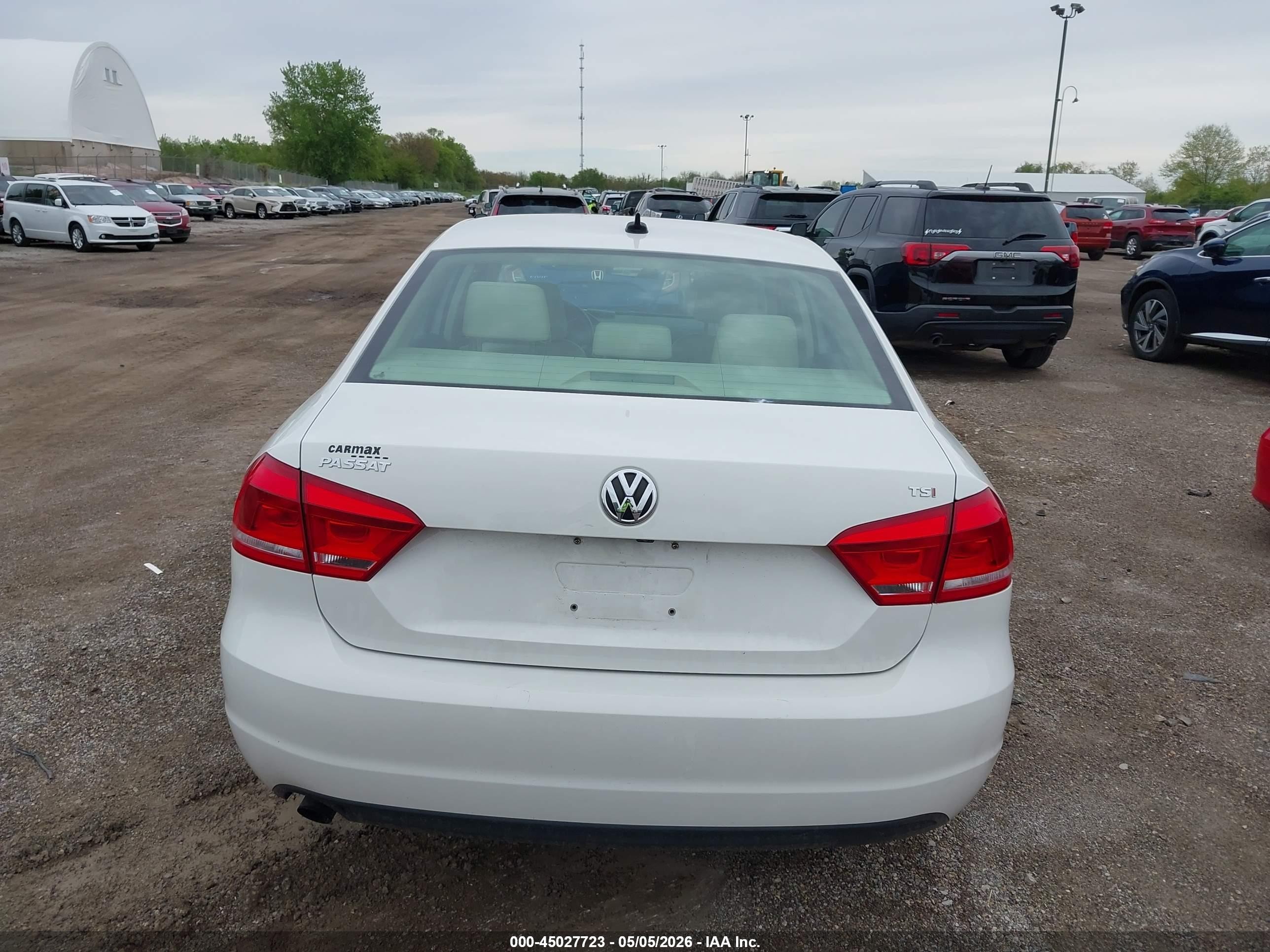 2015 Volkswagen Passat 1.8t Limited Edition White vin: 1VWAT7A38FC080892