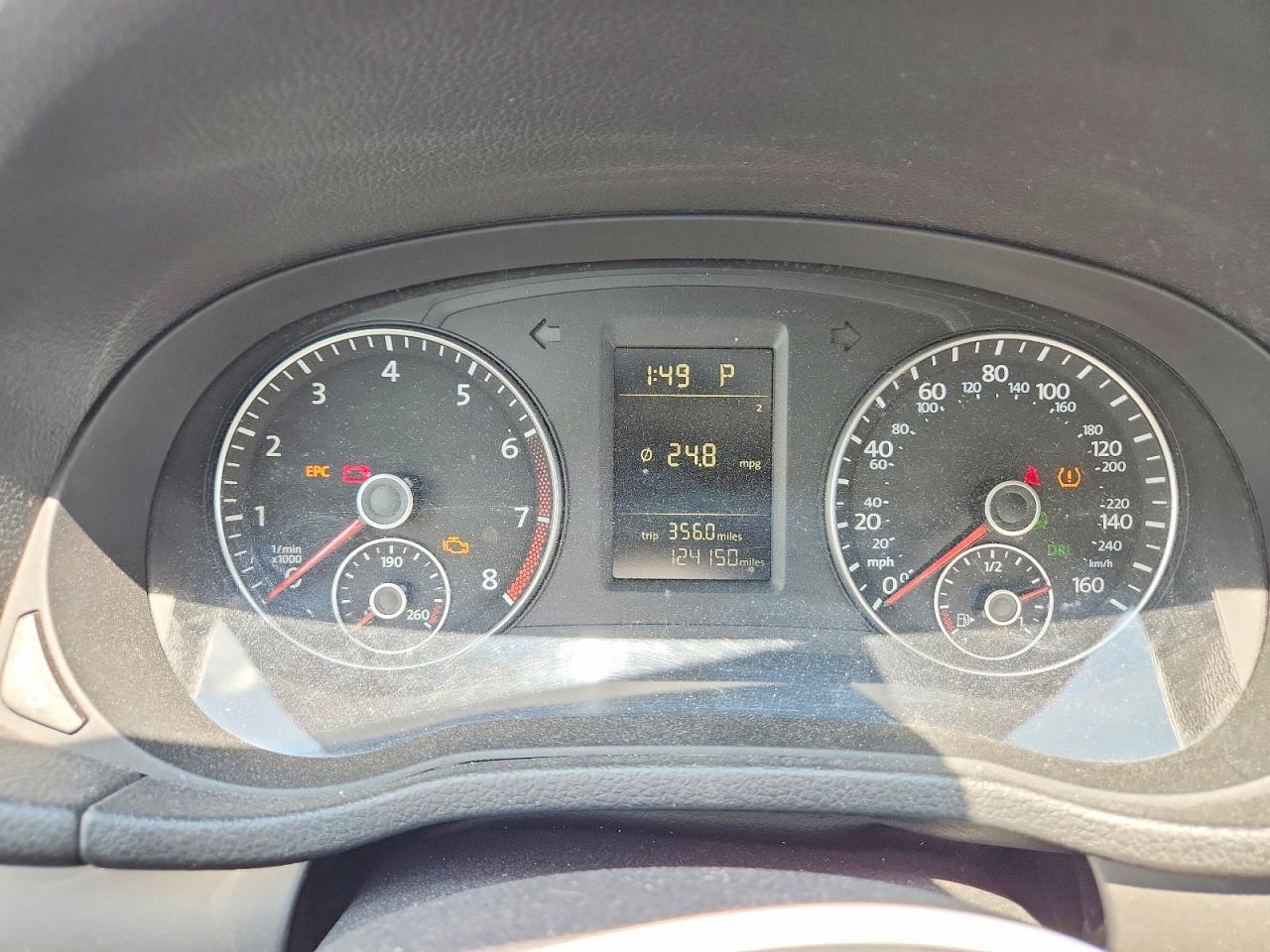 2015 Volkswagen Passat S Серебряный vin: 1VWAT7A38FC090371