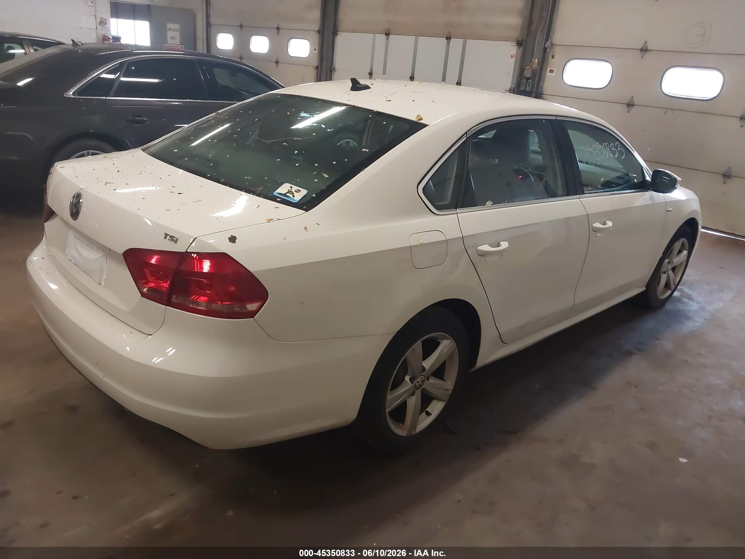 2015 Volkswagen Passat 1.8t Limited Edition Белый vin: 1VWAT7A38FC110134