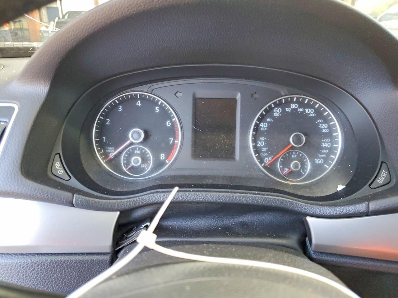 2015 Volkswagen Passat S Серебряный vin: 1VWAT7A38FC112613