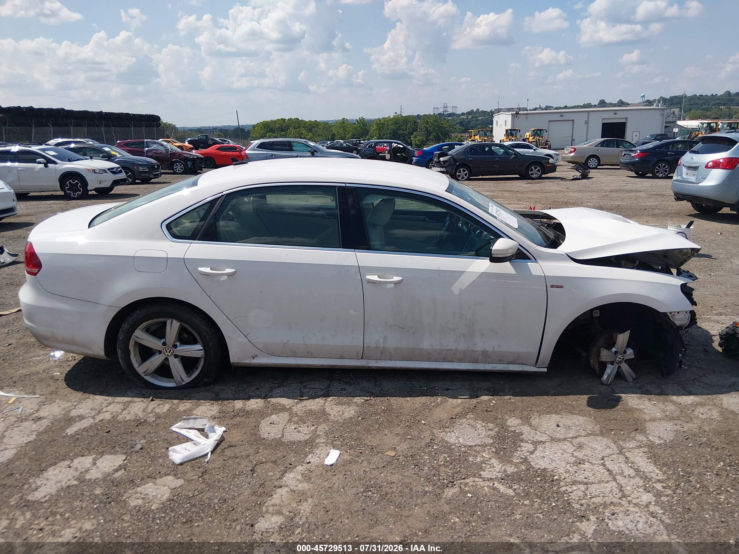 2015 Volkswagen Passat 1.8t Limited Edition White vin: 1VWAT7A38FC114698