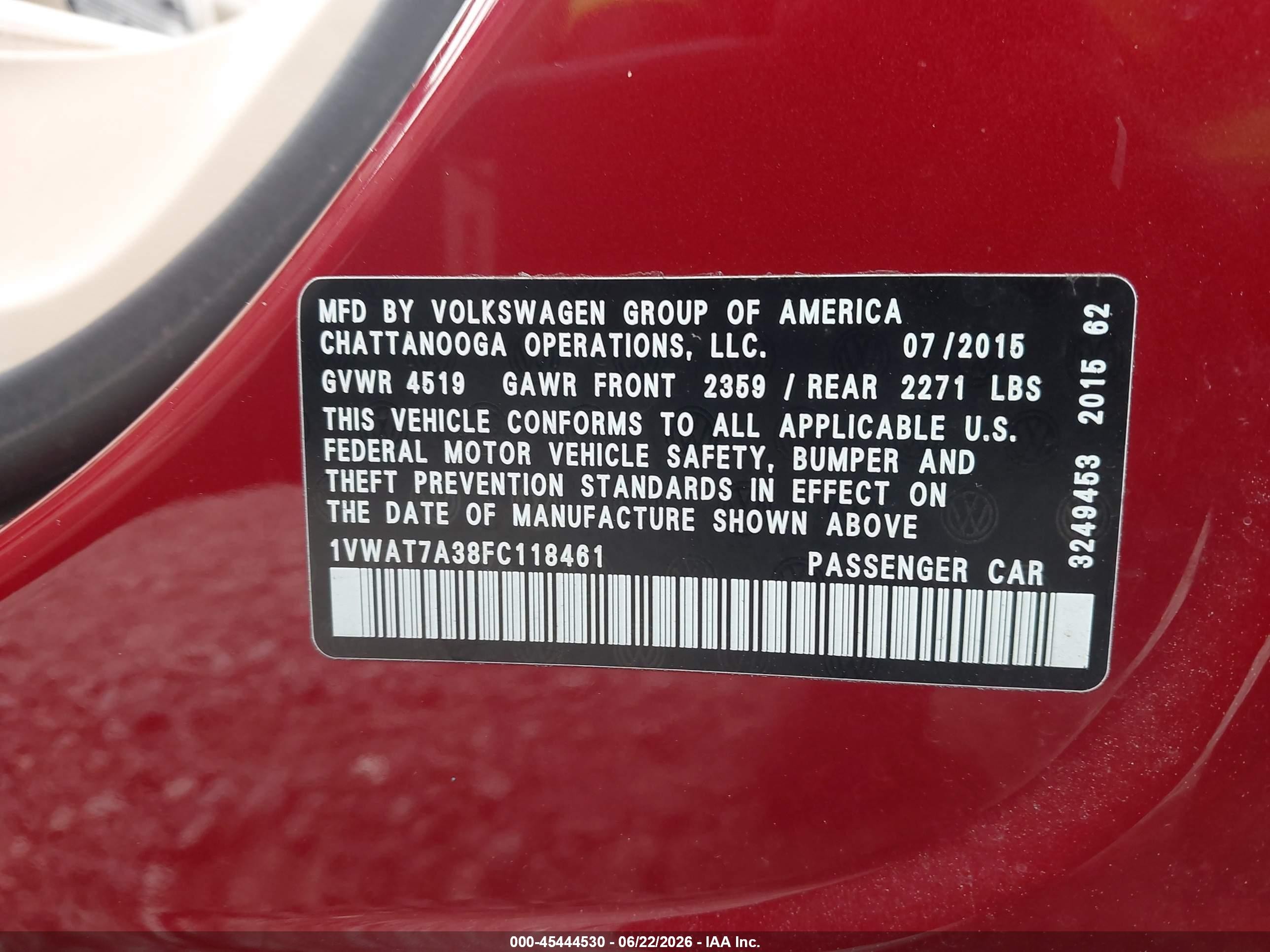 2015 Volkswagen Passat 1.8t Limited Edition Red vin: 1VWAT7A38FC118461