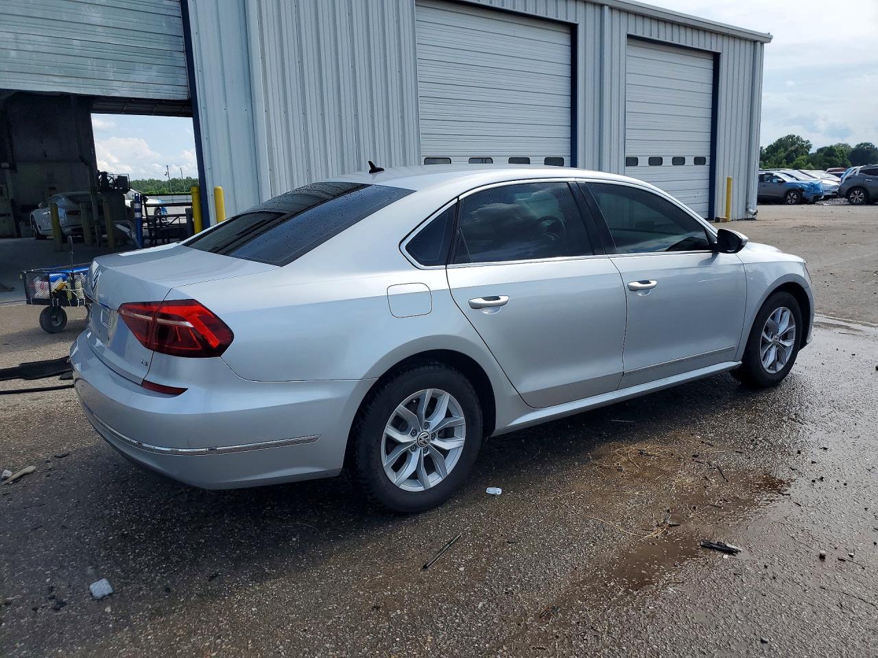2017 Volkswagen Passat S Silver vin: 1VWAT7A38HC058765