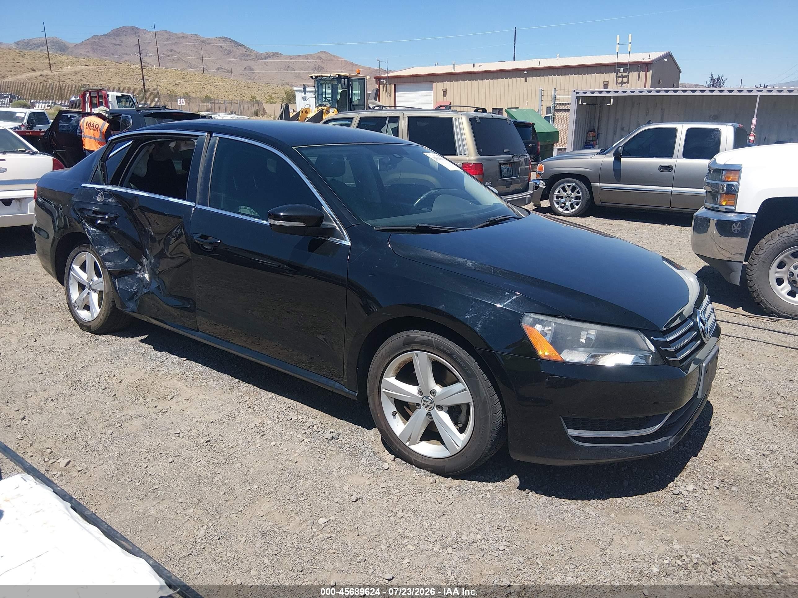 2014 Volkswagen Passat 1.8t Wolfsburg Edition Black vin: 1VWAT7A39EC023115
