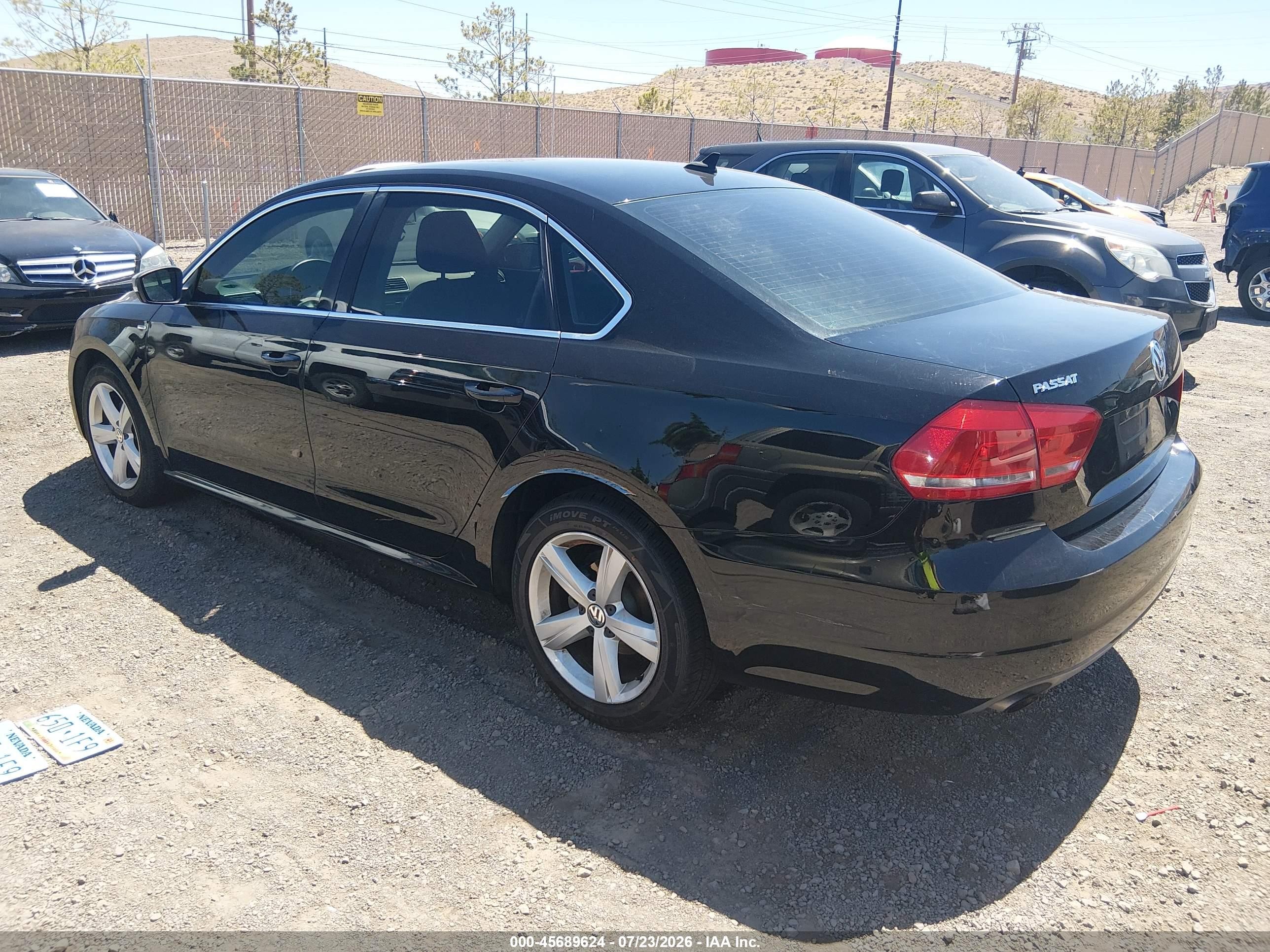 2014 Volkswagen Passat 1.8t Wolfsburg Edition Black vin: 1VWAT7A39EC023115
