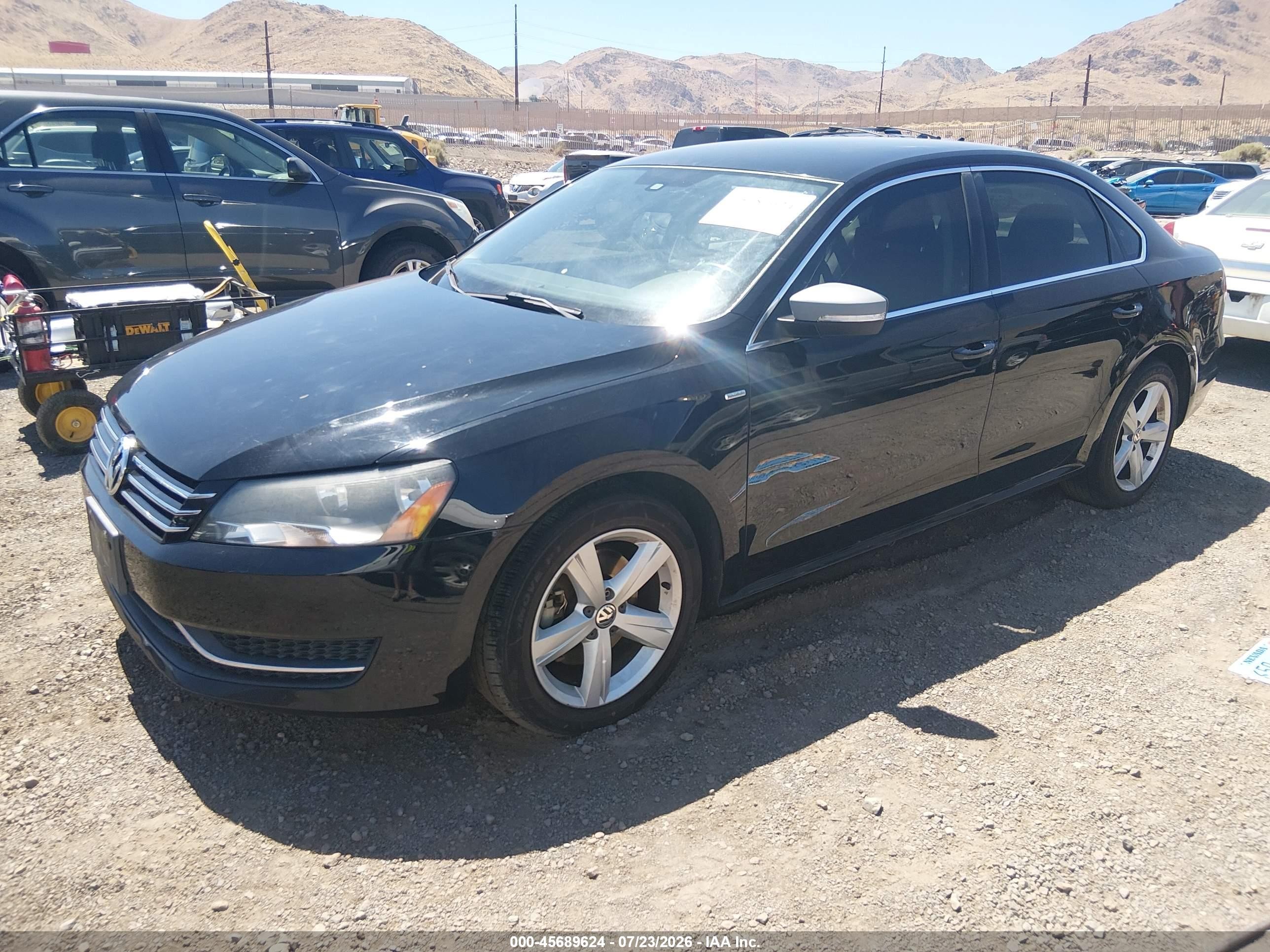 2014 Volkswagen Passat 1.8t Wolfsburg Edition Black vin: 1VWAT7A39EC023115
