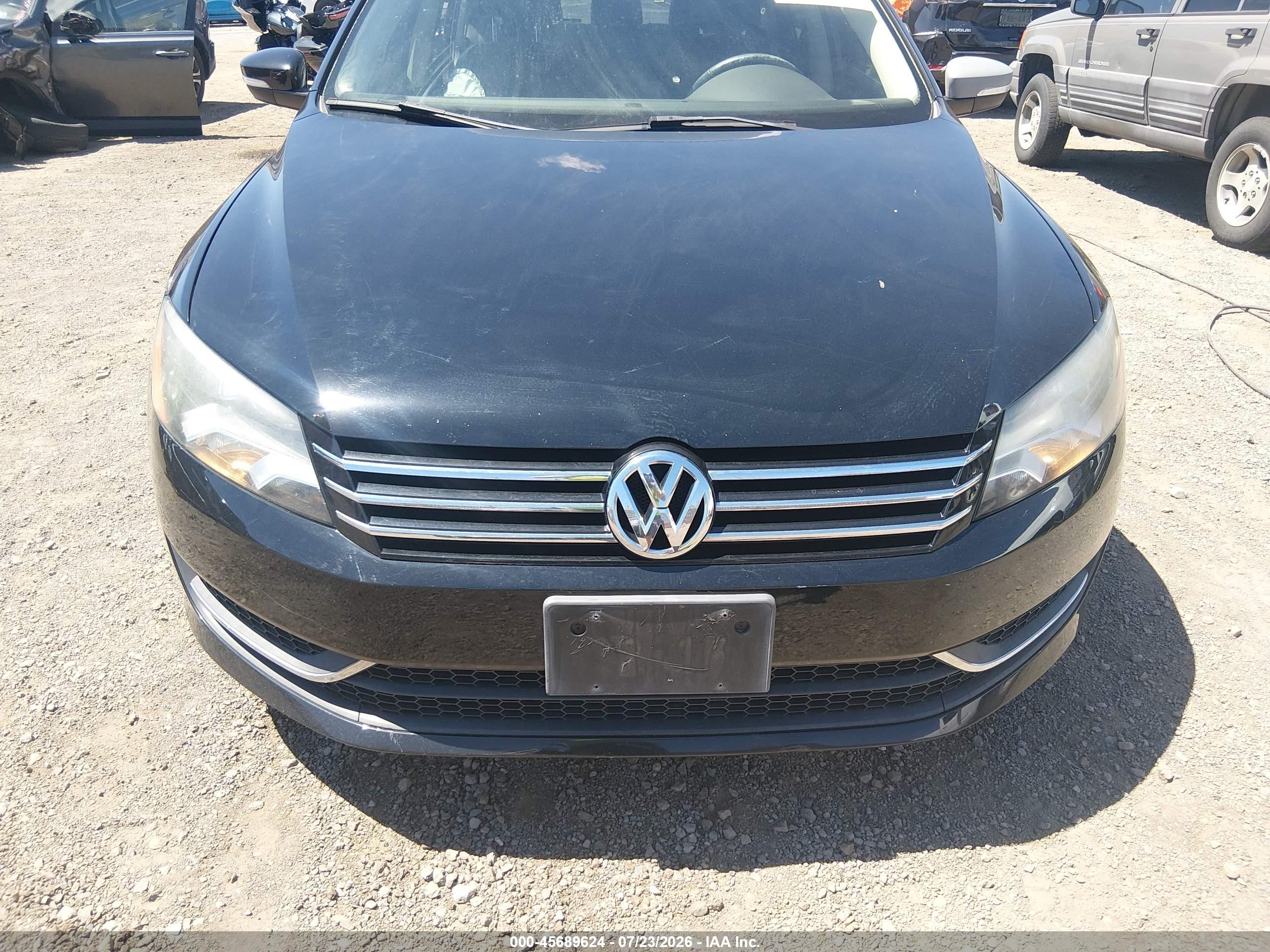 2014 Volkswagen Passat 1.8t Wolfsburg Edition Black vin: 1VWAT7A39EC023115