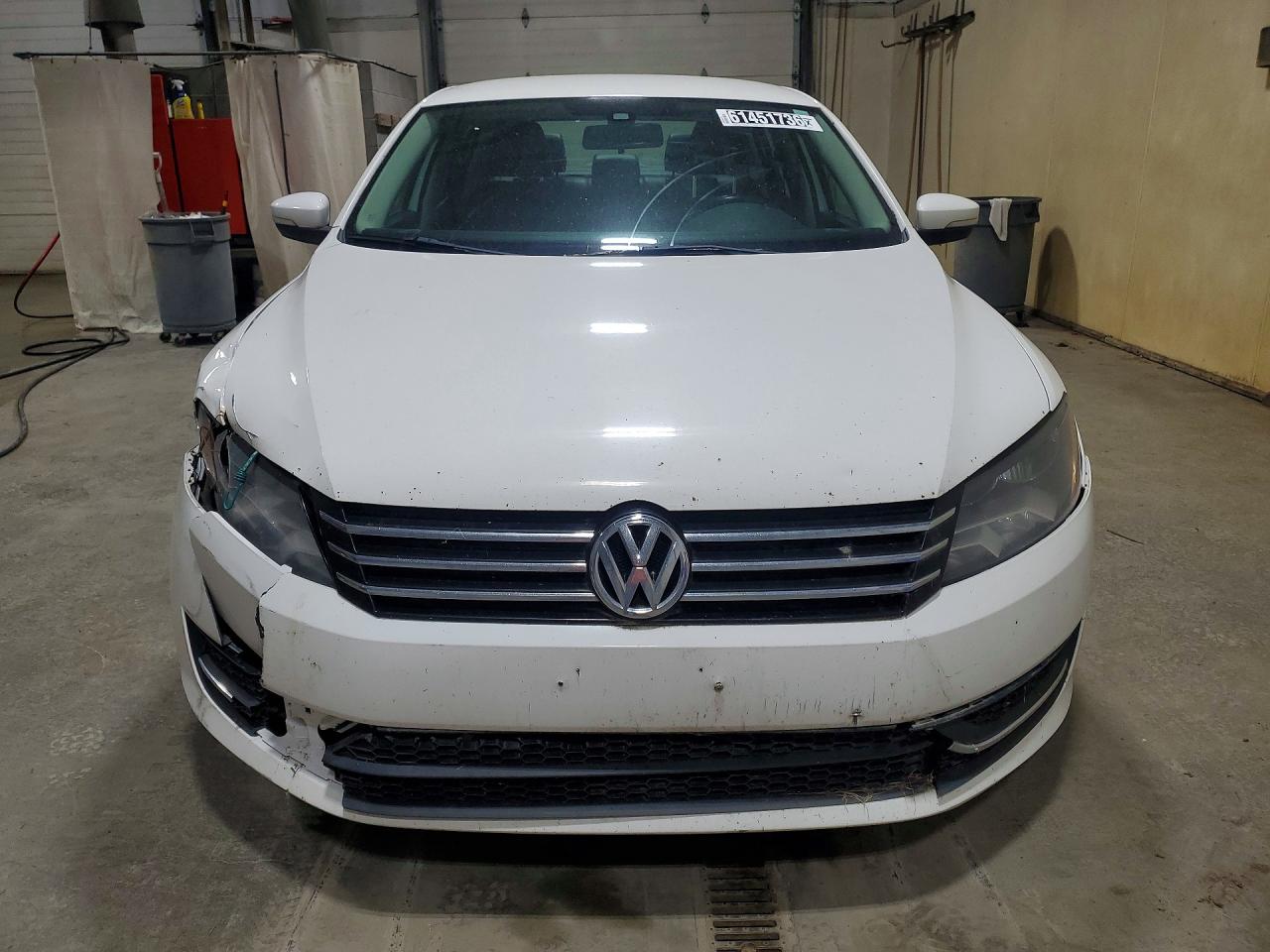 2014 Volkswagen Passat S White vin: 1VWAT7A39EC037516