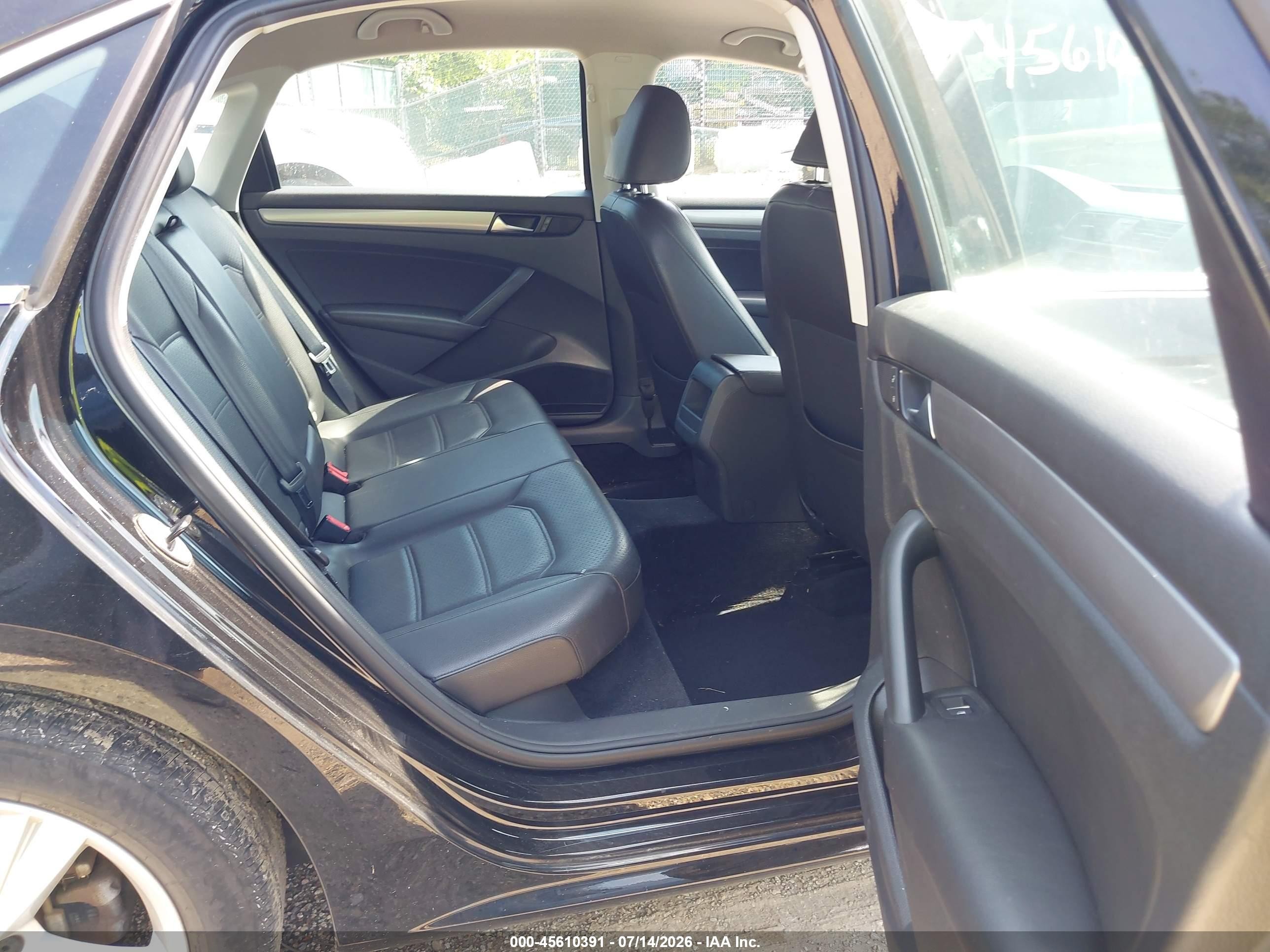 2014 Volkswagen Passat 1.8t Wolfsburg Edition Black vin: 1VWAT7A39EC039069