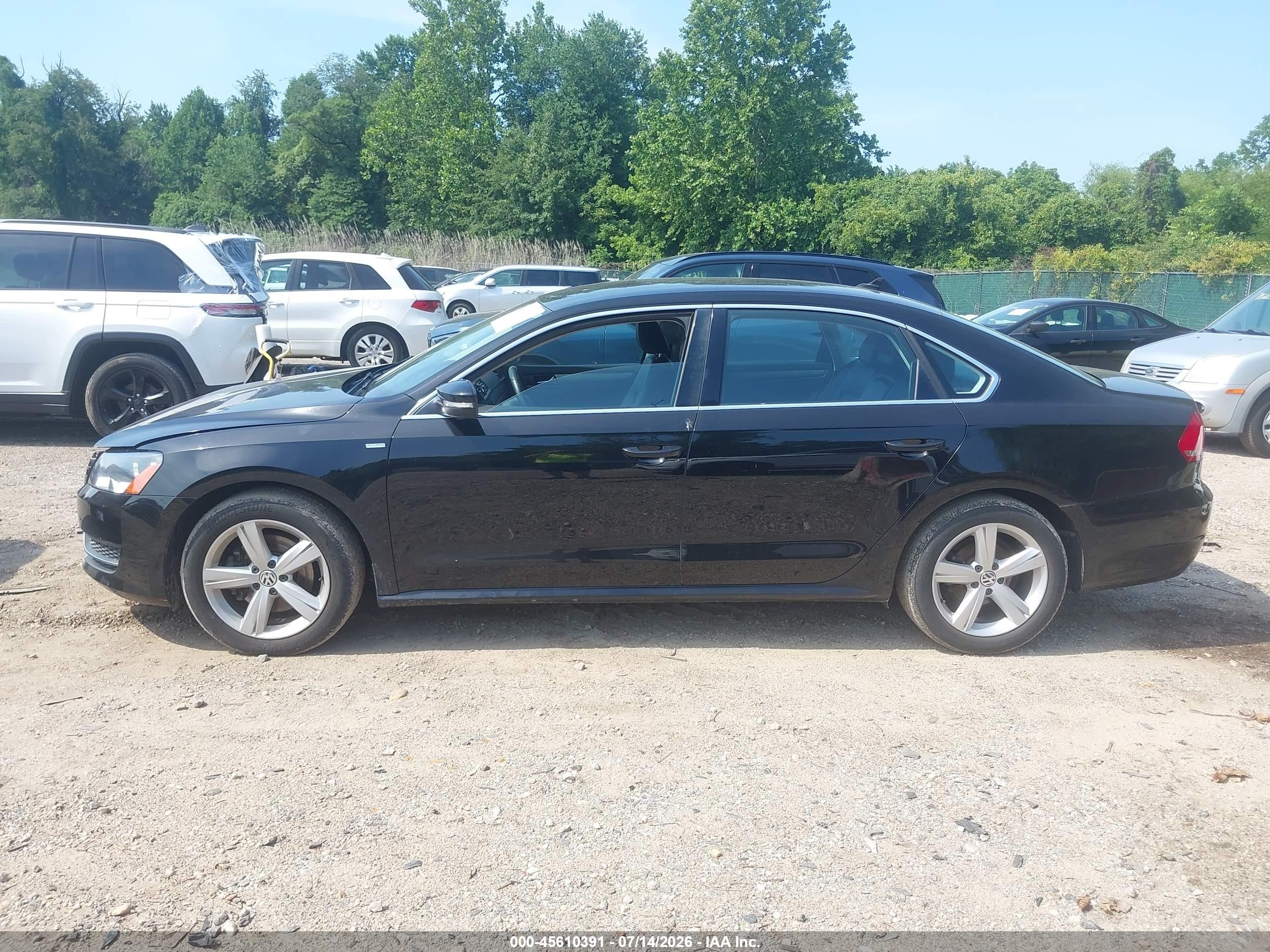 2014 Volkswagen Passat 1.8t Wolfsburg Edition Black vin: 1VWAT7A39EC039069