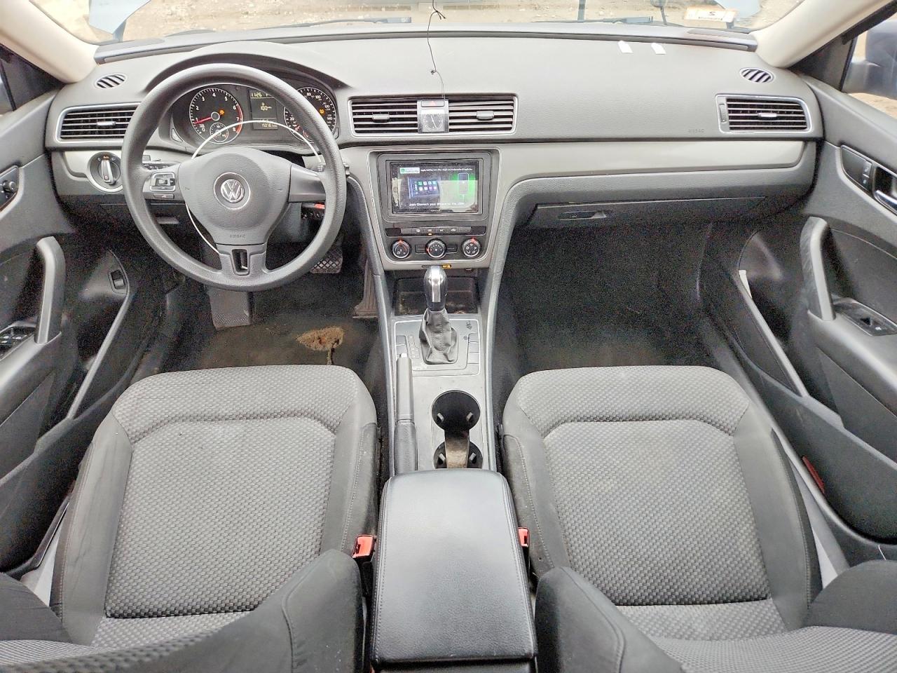 2014 Volkswagen Passat S Серый vin: 1VWAT7A39EC049343