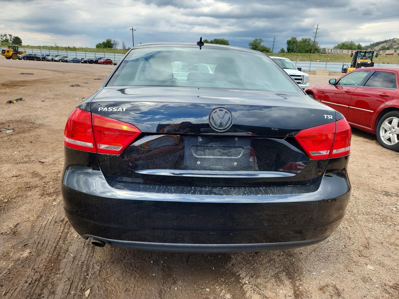 2014 Volkswagen Passat S Черный vin: 1VWAT7A39EC059256