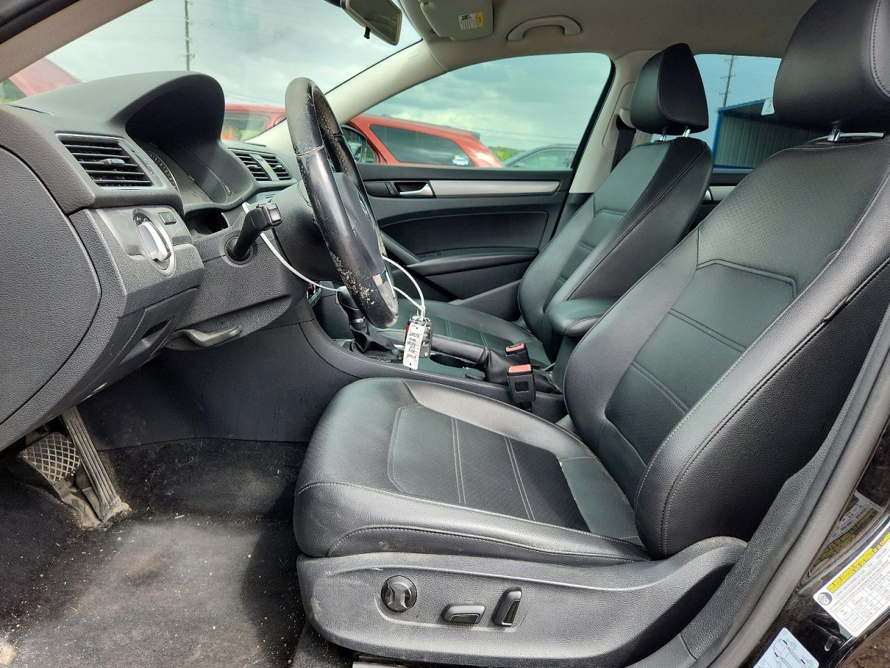 2014 Volkswagen Passat S Черный vin: 1VWAT7A39EC059256