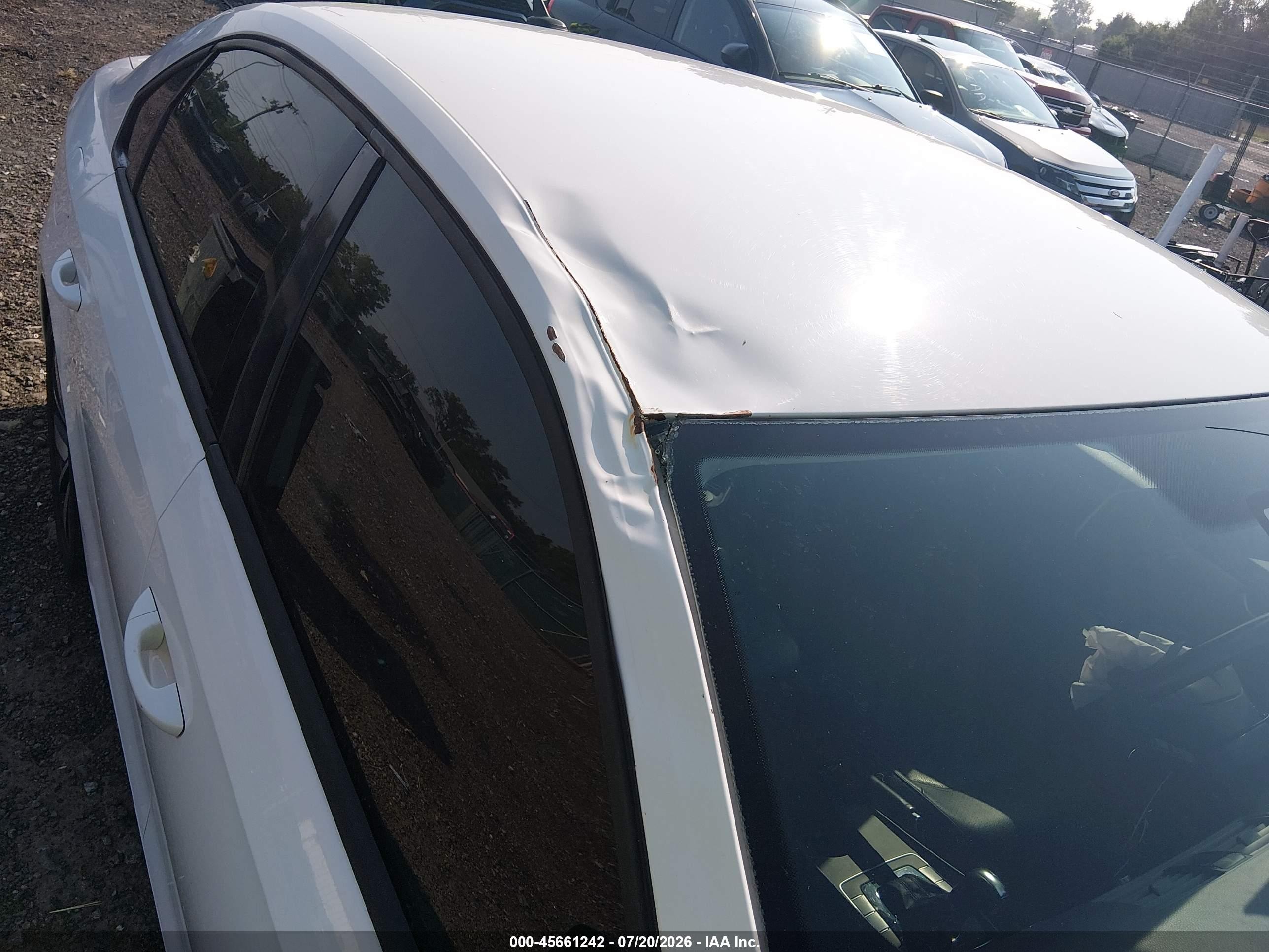 2014 Volkswagen Passat 1.8t Wolfsburg Edition Белый vin: 1VWAT7A39EC100811