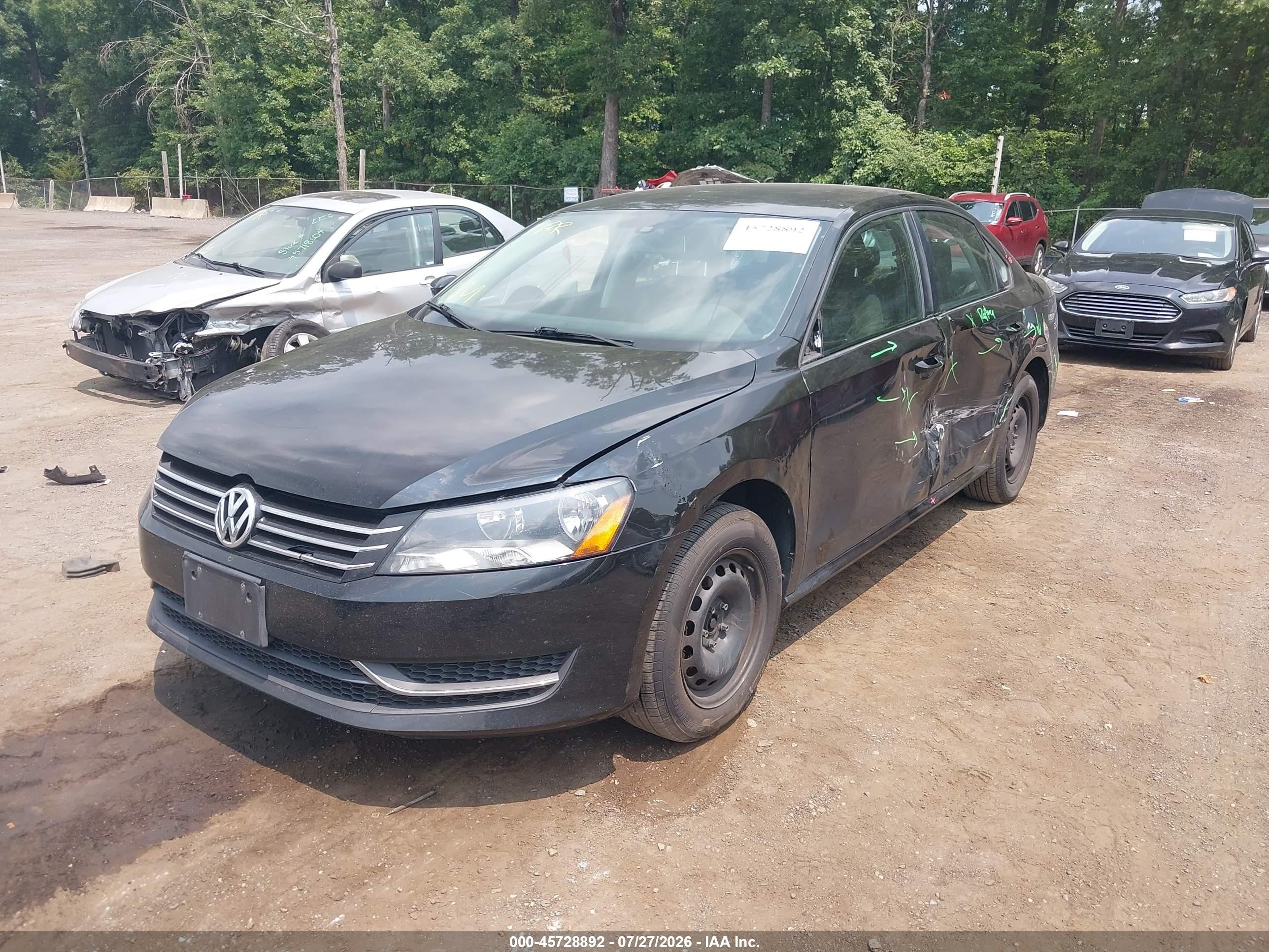 2015 Volkswagen Passat 1.8t S Черный vin: 1VWAT7A39FC033628