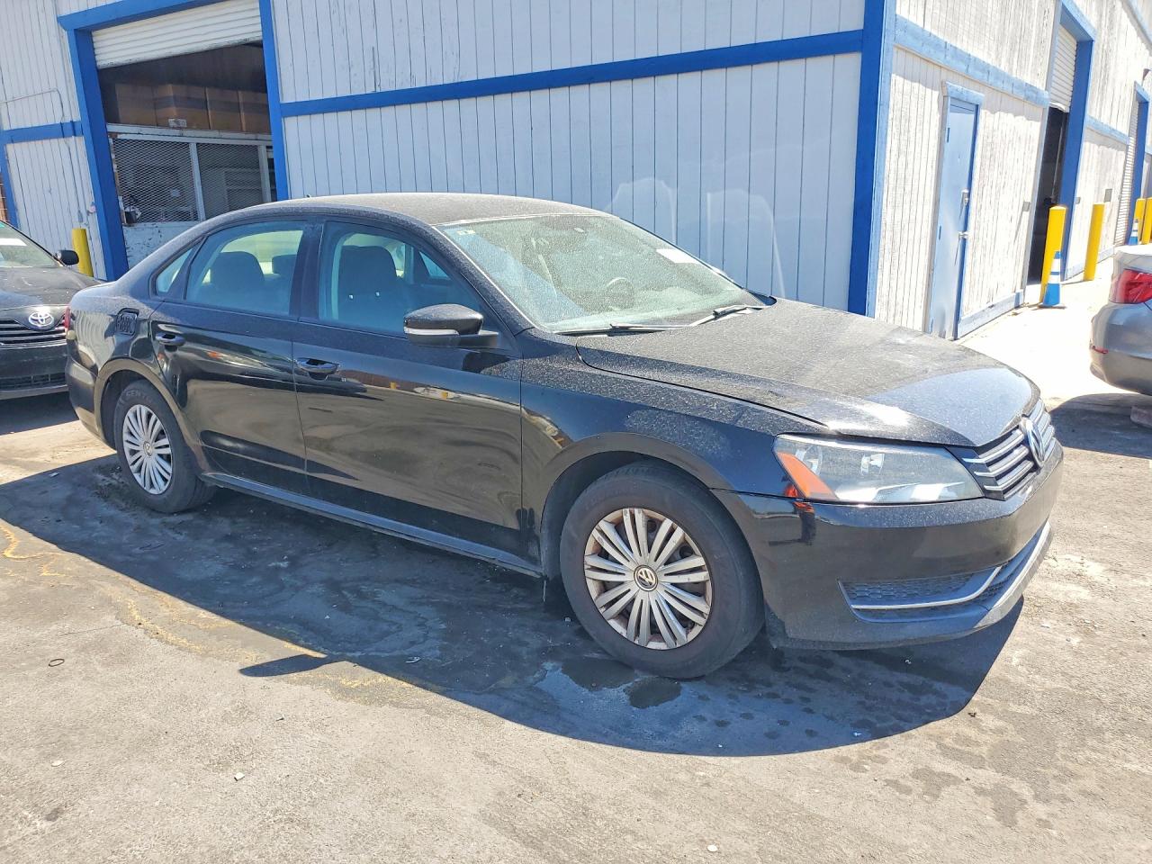 2015 Volkswagen Passat S Black vin: 1VWAT7A39FC040997