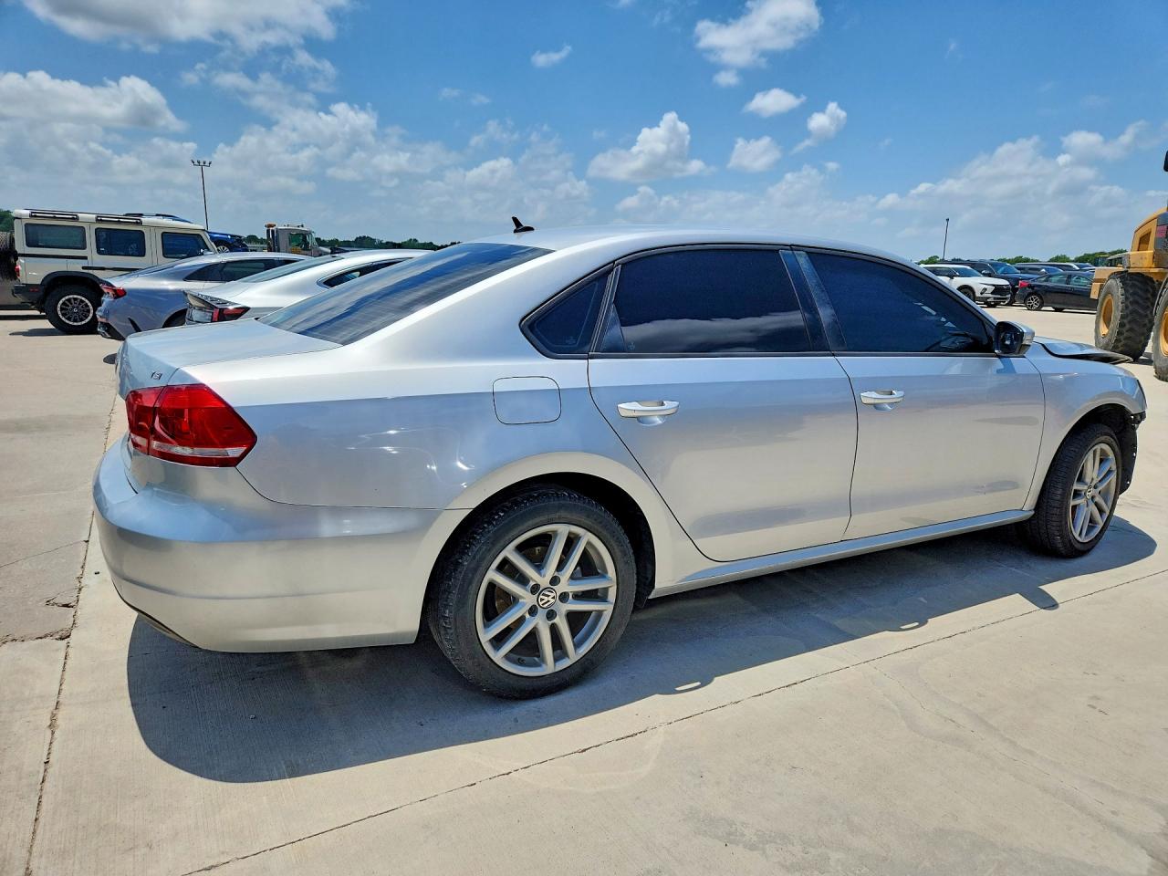 2015 Volkswagen Passat S Silver vin: 1VWAT7A39FC045388
