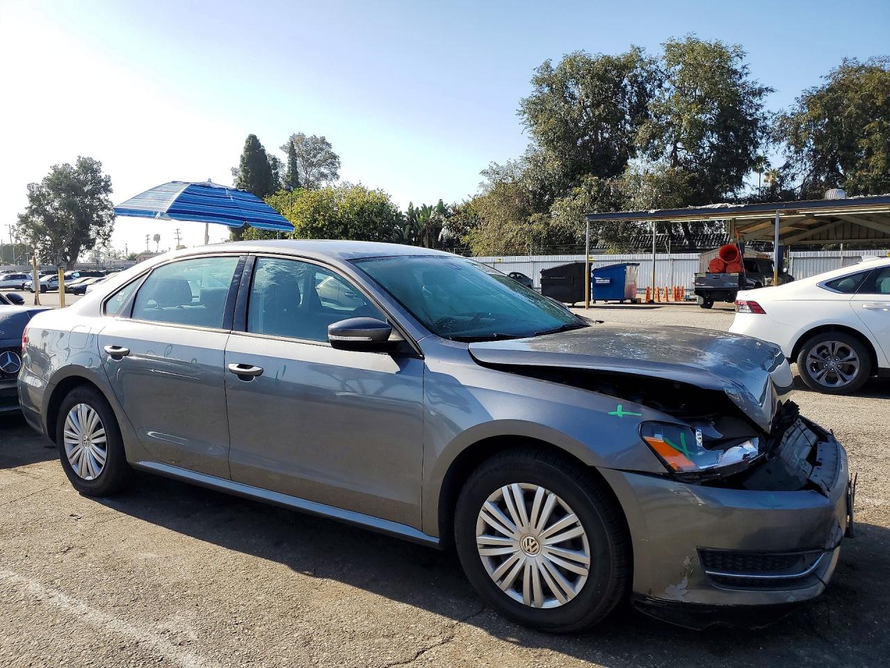 2015 Volkswagen Passat S Gray vin: 1VWAT7A39FC074406