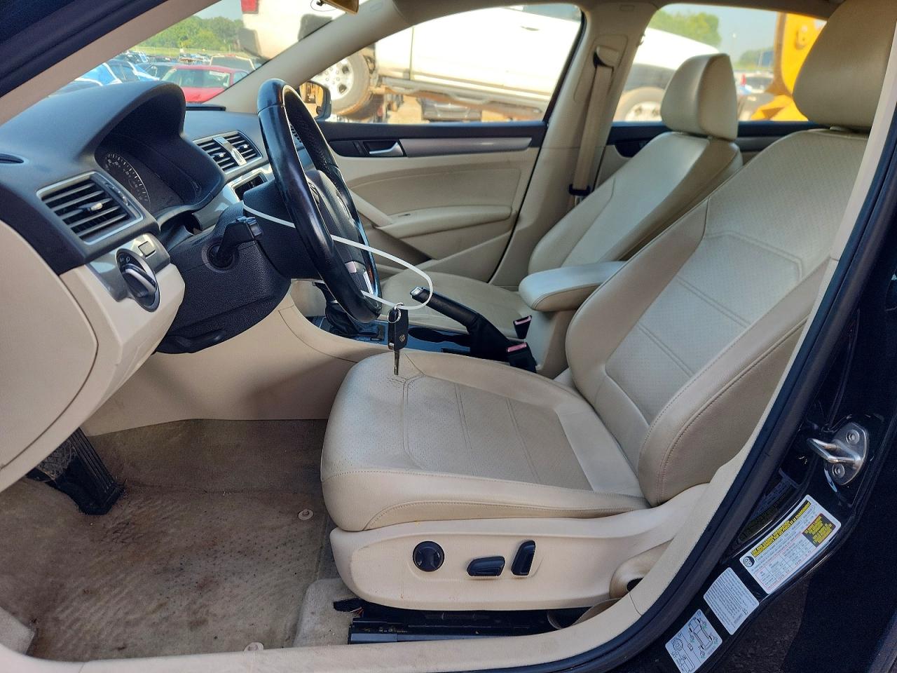 2015 Volkswagen Passat S Black vin: 1VWAT7A39FC085888