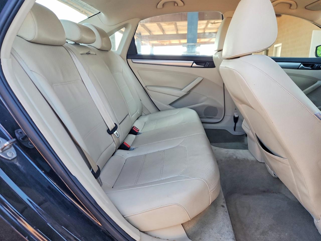 2015 Volkswagen Passat S Black vin: 1VWAT7A39FC085888