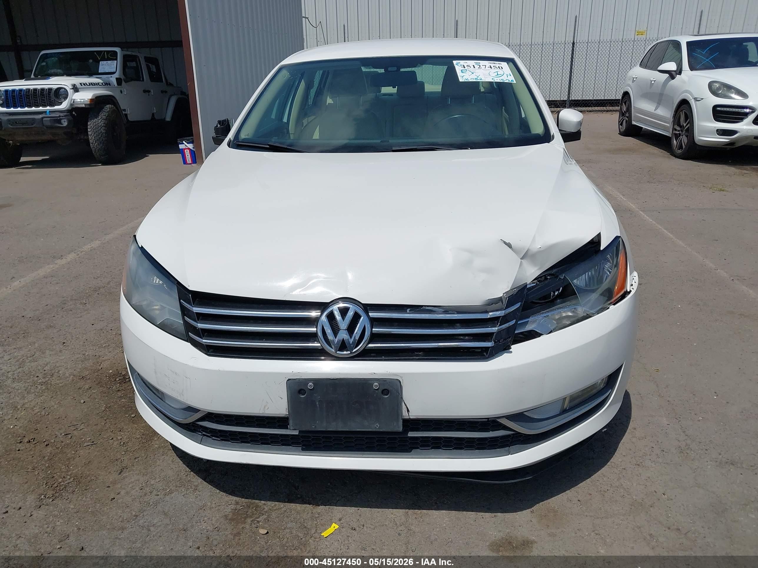 2015 Volkswagen Passat 1.8t Limited Edition White vin: 1VWAT7A39FC110000