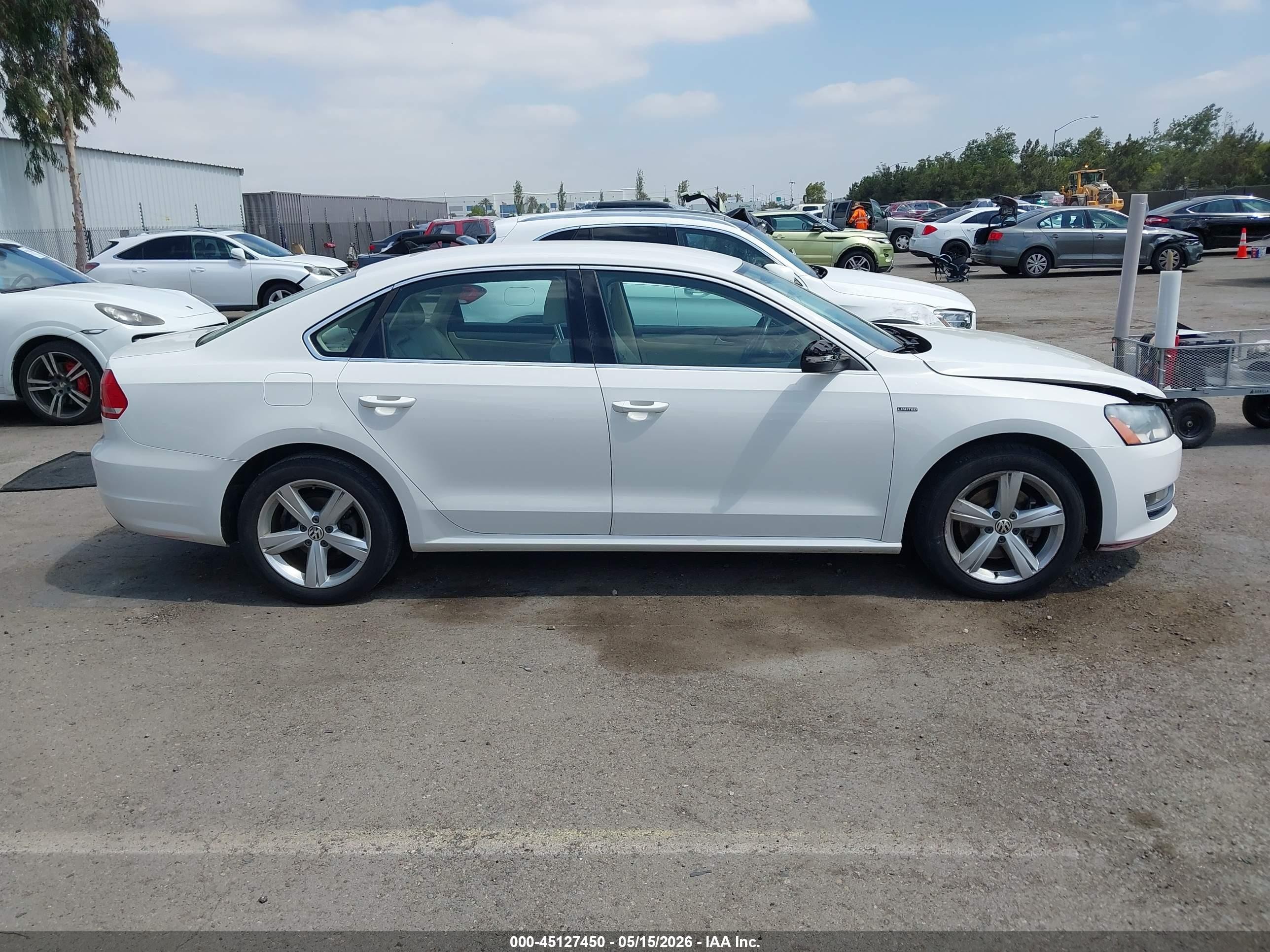 2015 Volkswagen Passat 1.8t Limited Edition White vin: 1VWAT7A39FC110000
