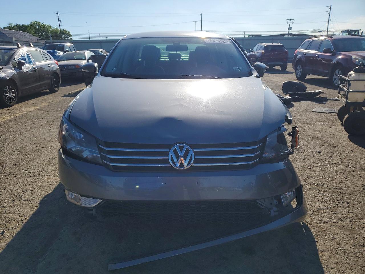 2015 Volkswagen Passat S Gray vin: 1VWAT7A39FC117710