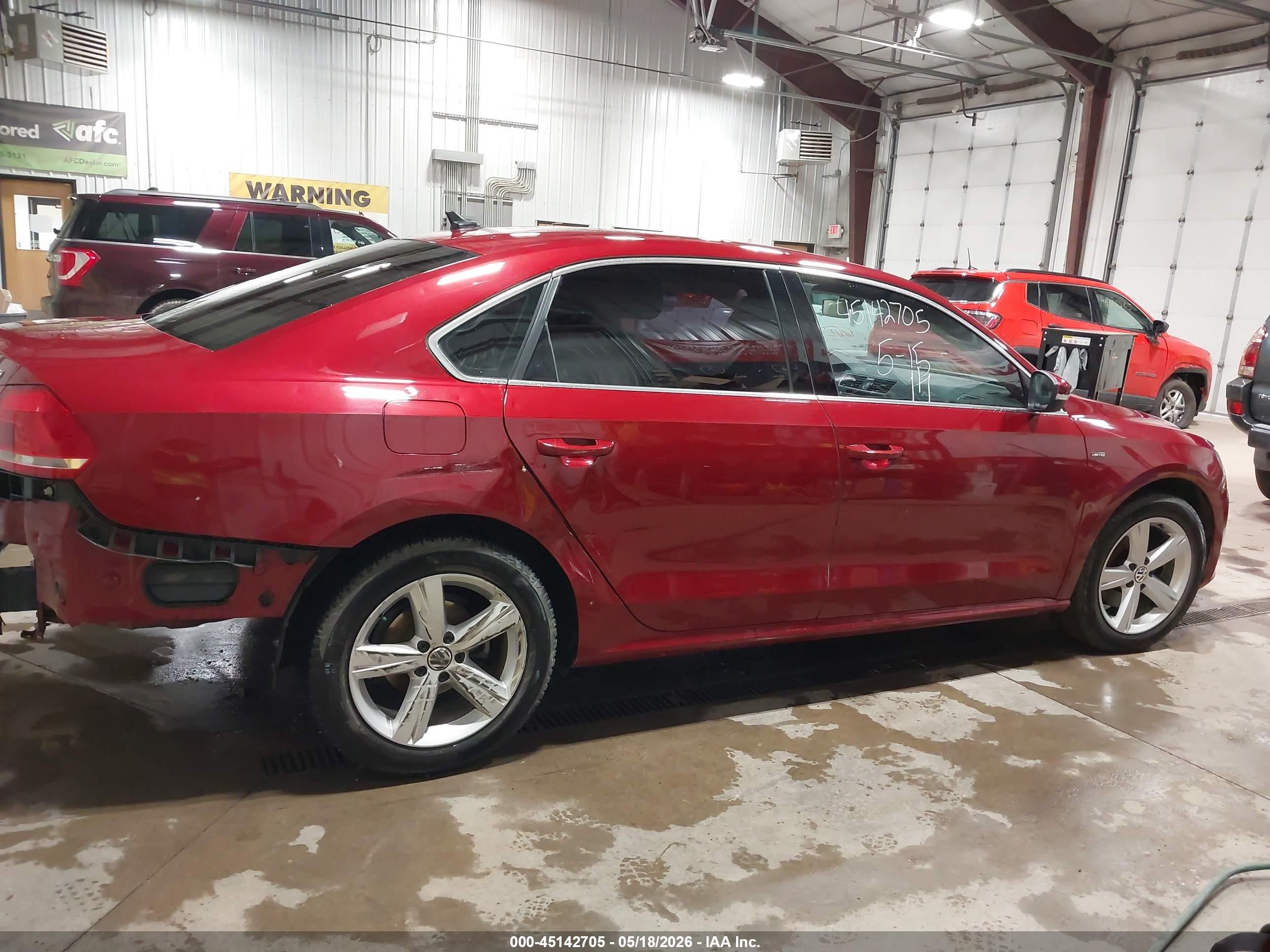 2015 Volkswagen Passat 1.8t Limited Edition Red vin: 1VWAT7A39FC120929