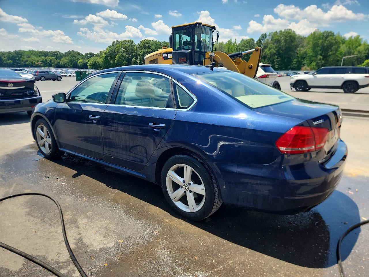 2014 Volkswagen Passat S Blue vin: 1VWAT7A3XEC024452