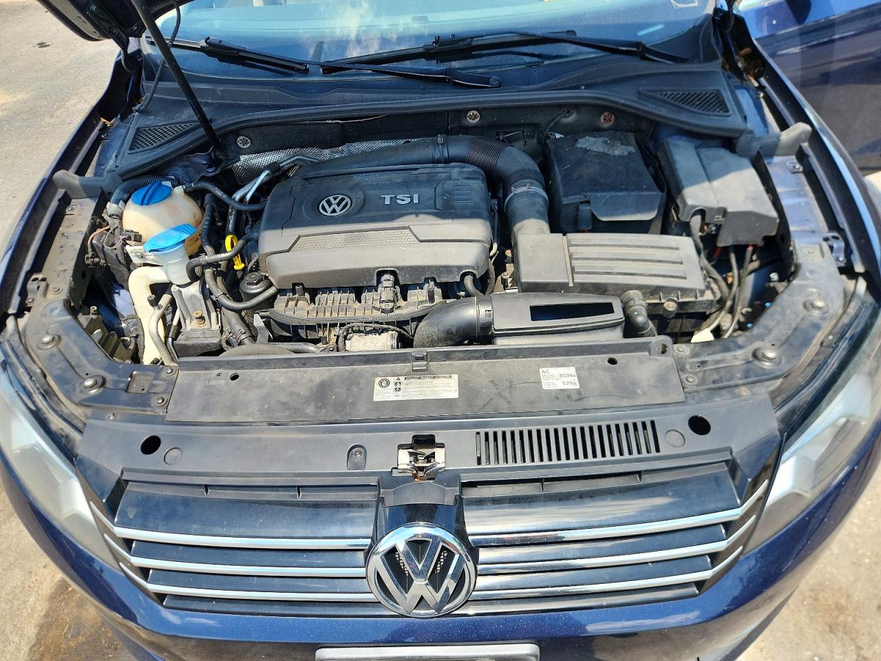 2014 Volkswagen Passat S Blue vin: 1VWAT7A3XEC024452