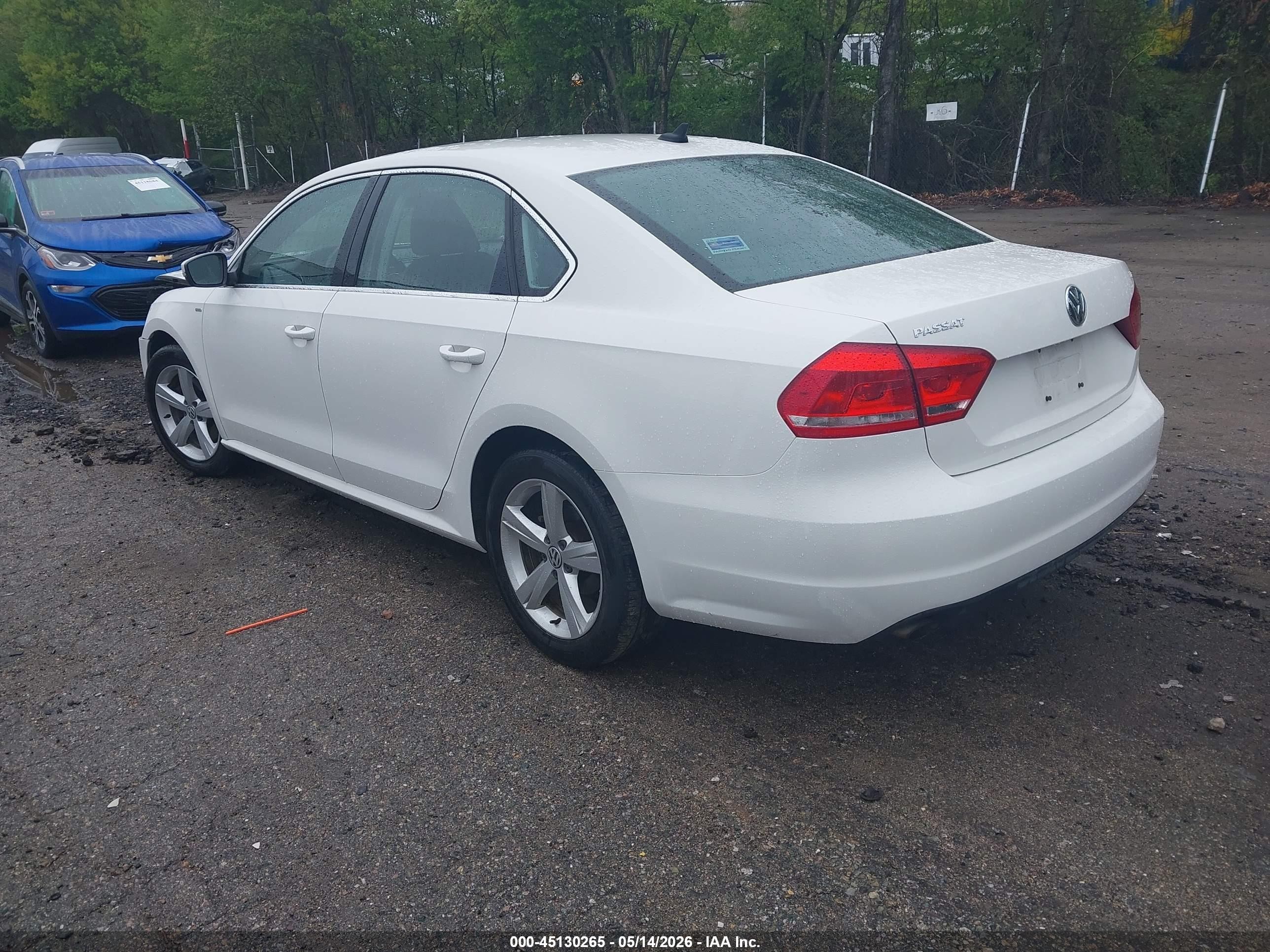 2014 Volkswagen Passat 1.8t Wolfsburg Edition White vin: 1VWAT7A3XEC026752