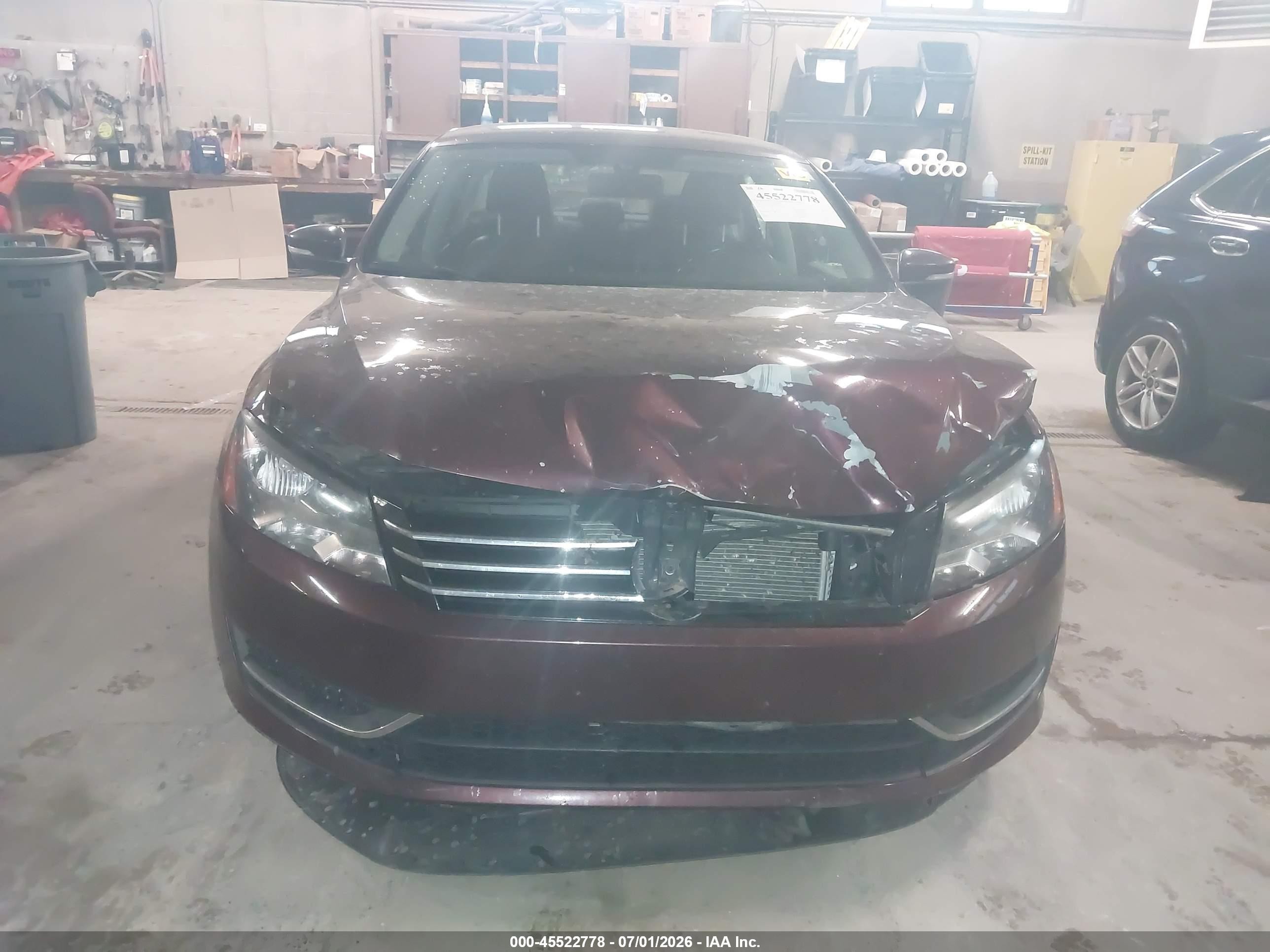 2014 Volkswagen Passat 1.8t Wolfsburg Edition Maroon vin: 1VWAT7A3XEC028291