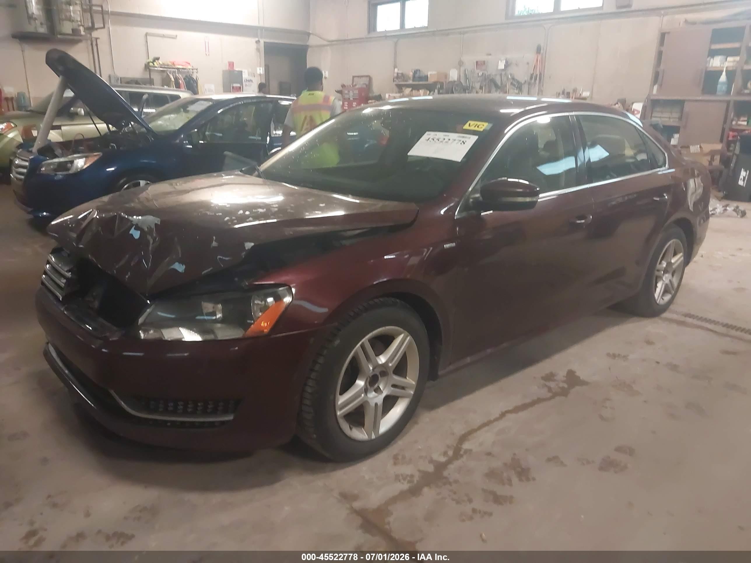 2014 Volkswagen Passat 1.8t Wolfsburg Edition Maroon vin: 1VWAT7A3XEC028291