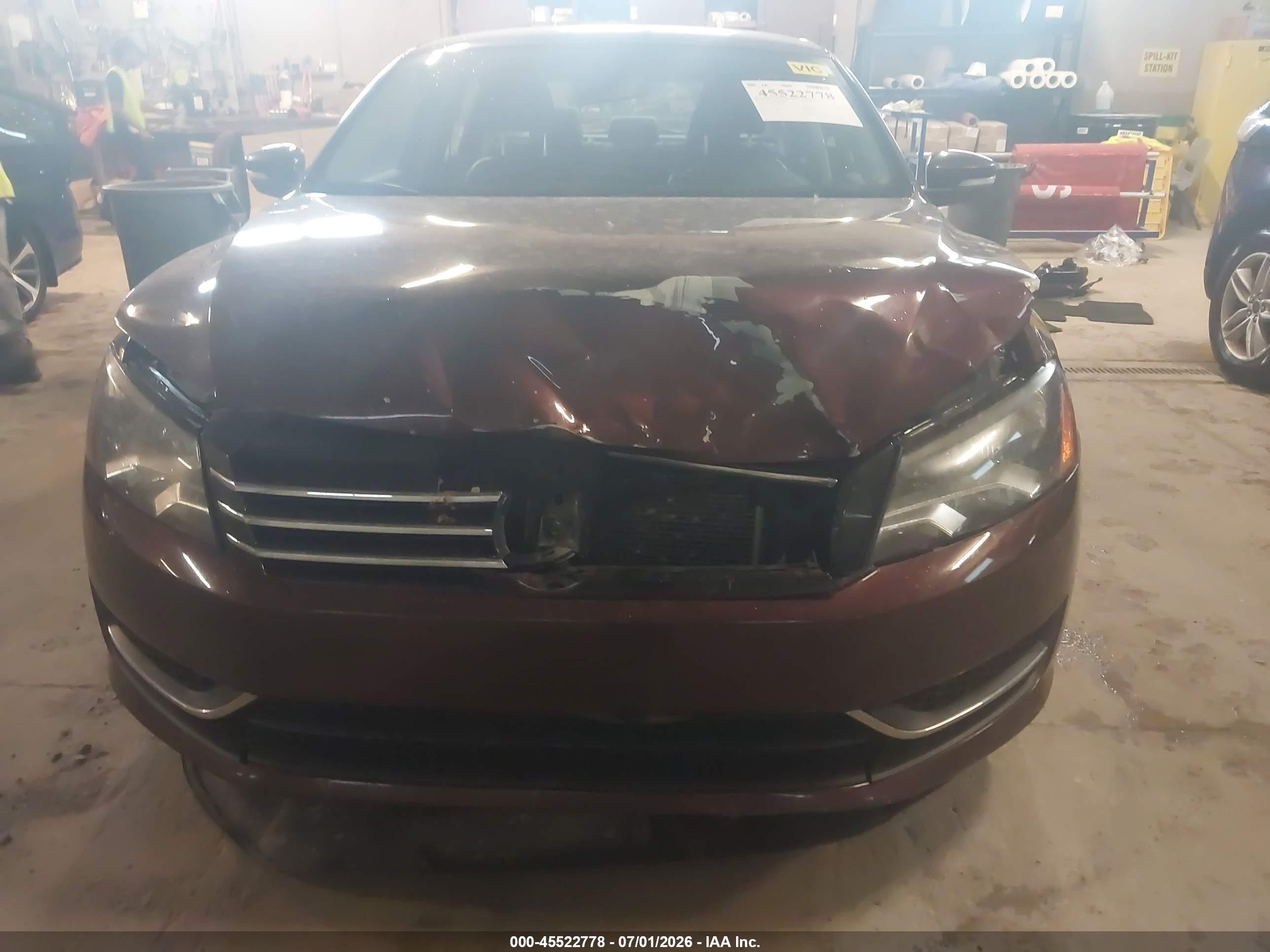 2014 Volkswagen Passat 1.8t Wolfsburg Edition Maroon vin: 1VWAT7A3XEC028291