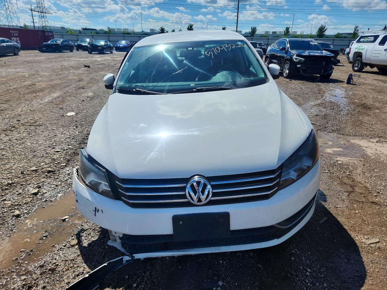 2014 Volkswagen Passat S White vin: 1VWAT7A3XEC030929