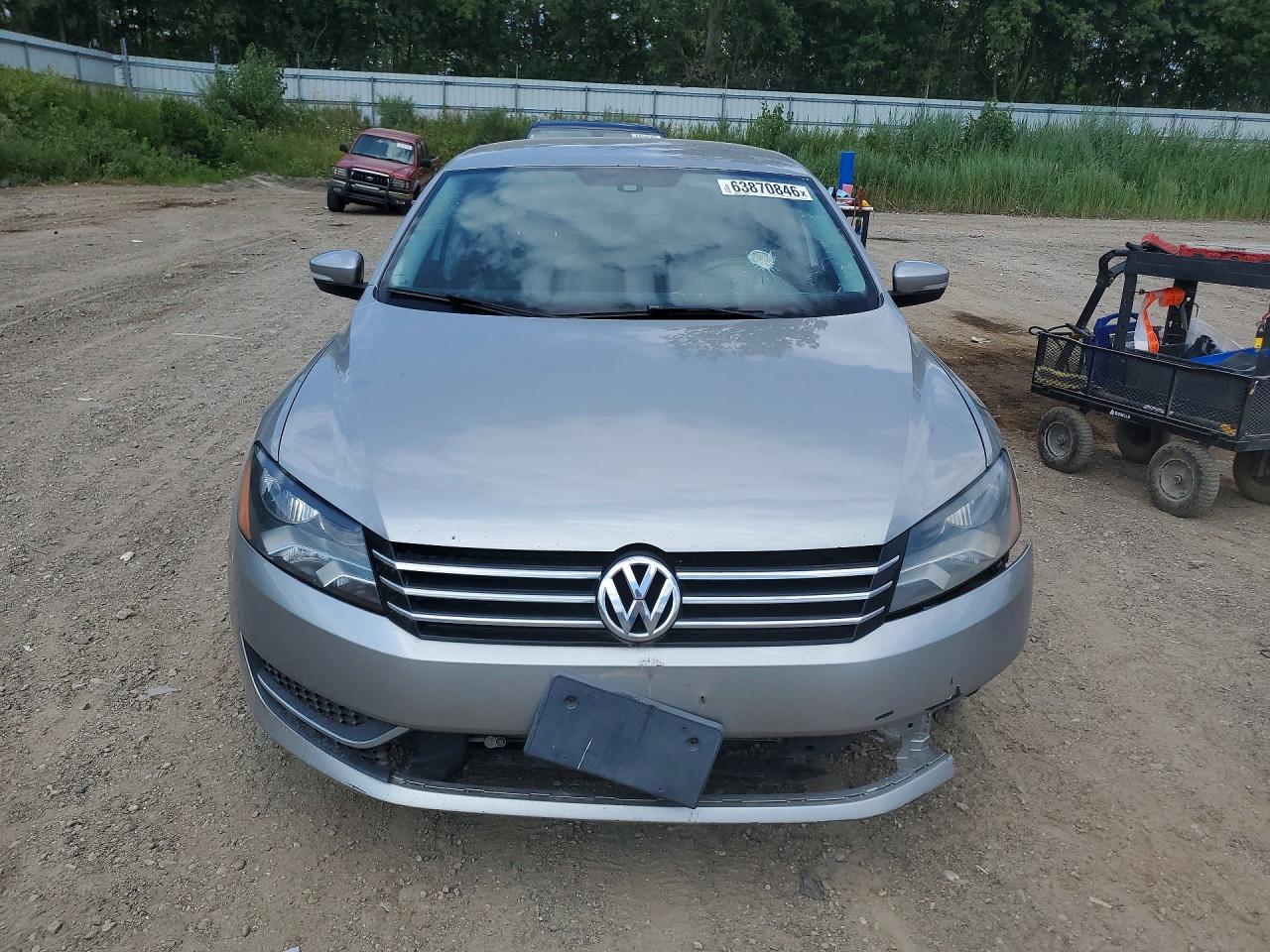 2014 Volkswagen Passat S Silver vin: 1VWAT7A3XEC032857