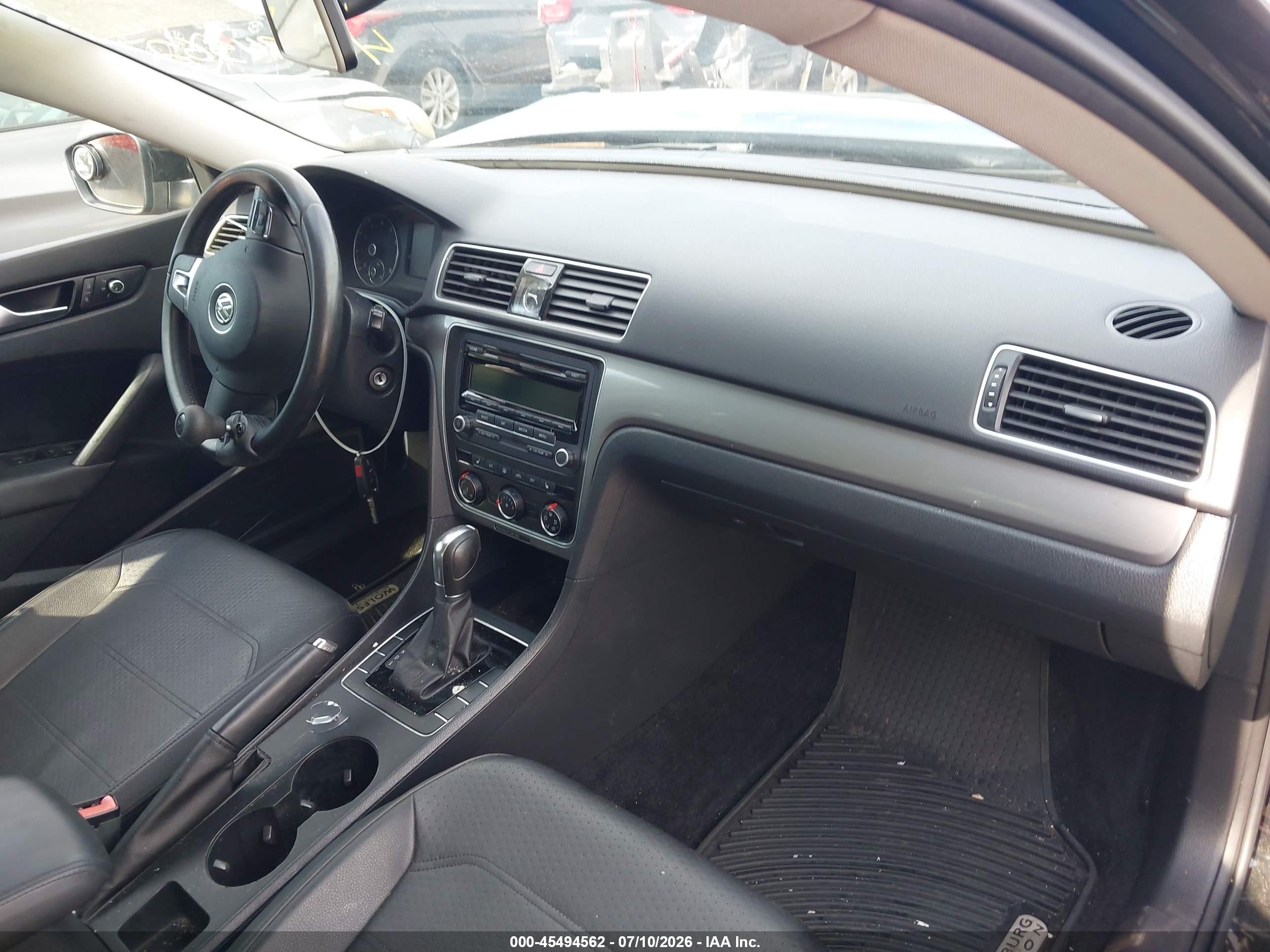 2014 Volkswagen Passat 1.8t Wolfsburg Edition Черный vin: 1VWAT7A3XEC060318