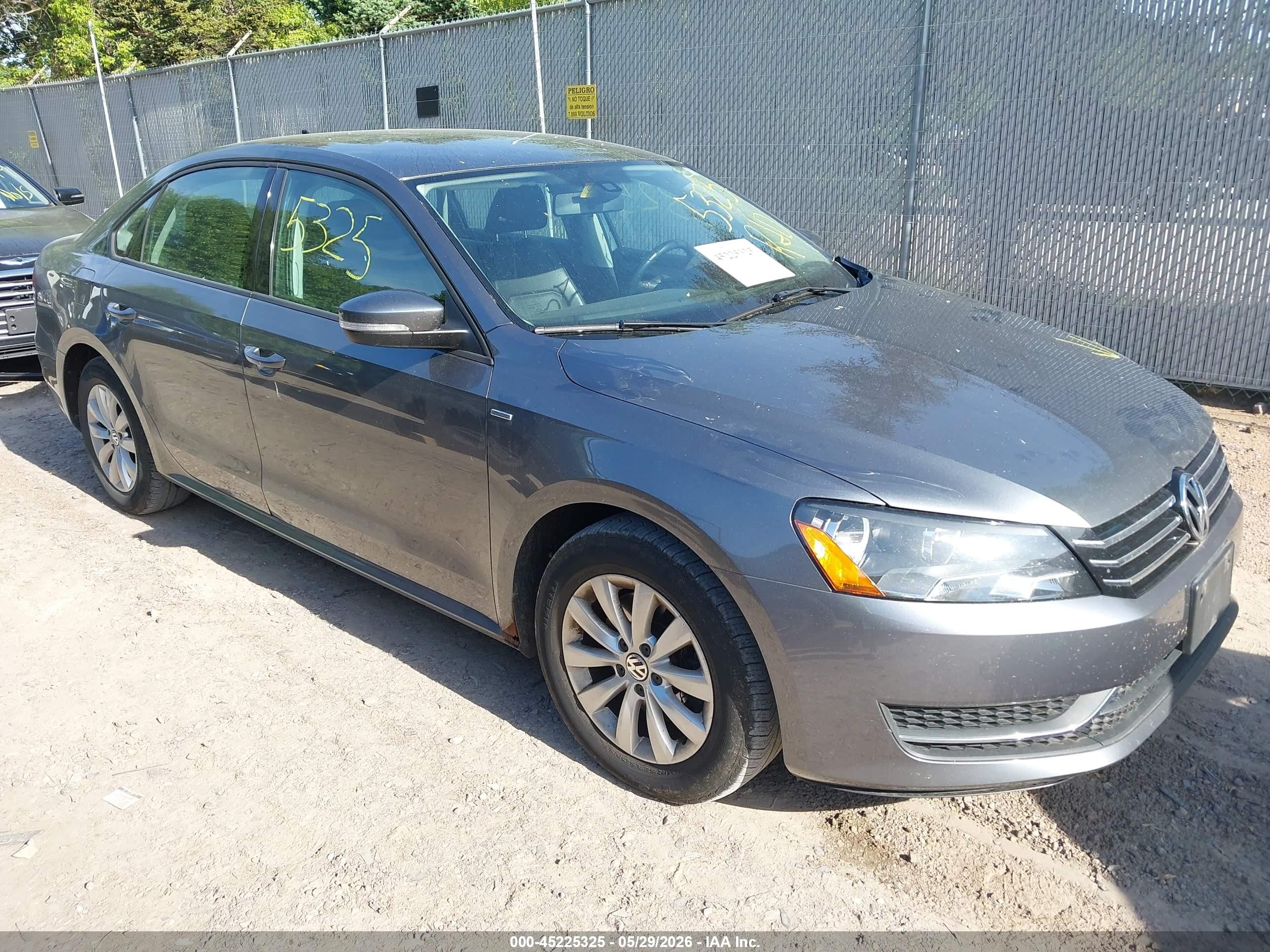 2014 Volkswagen Passat 1.8t Wolfsburg Edition Серый vin: 1VWAT7A3XEC077216