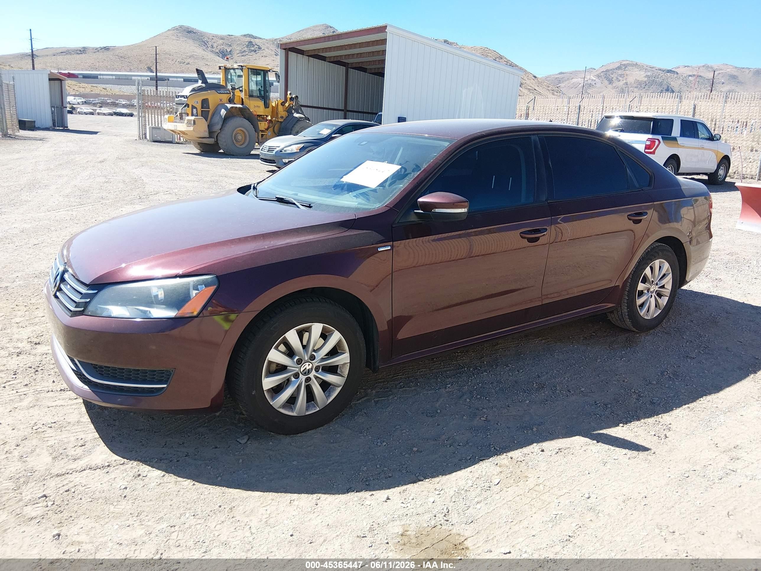 2014 Volkswagen Passat 1.8t Wolfsburg Edition Maroon vin: 1VWAT7A3XEC080018