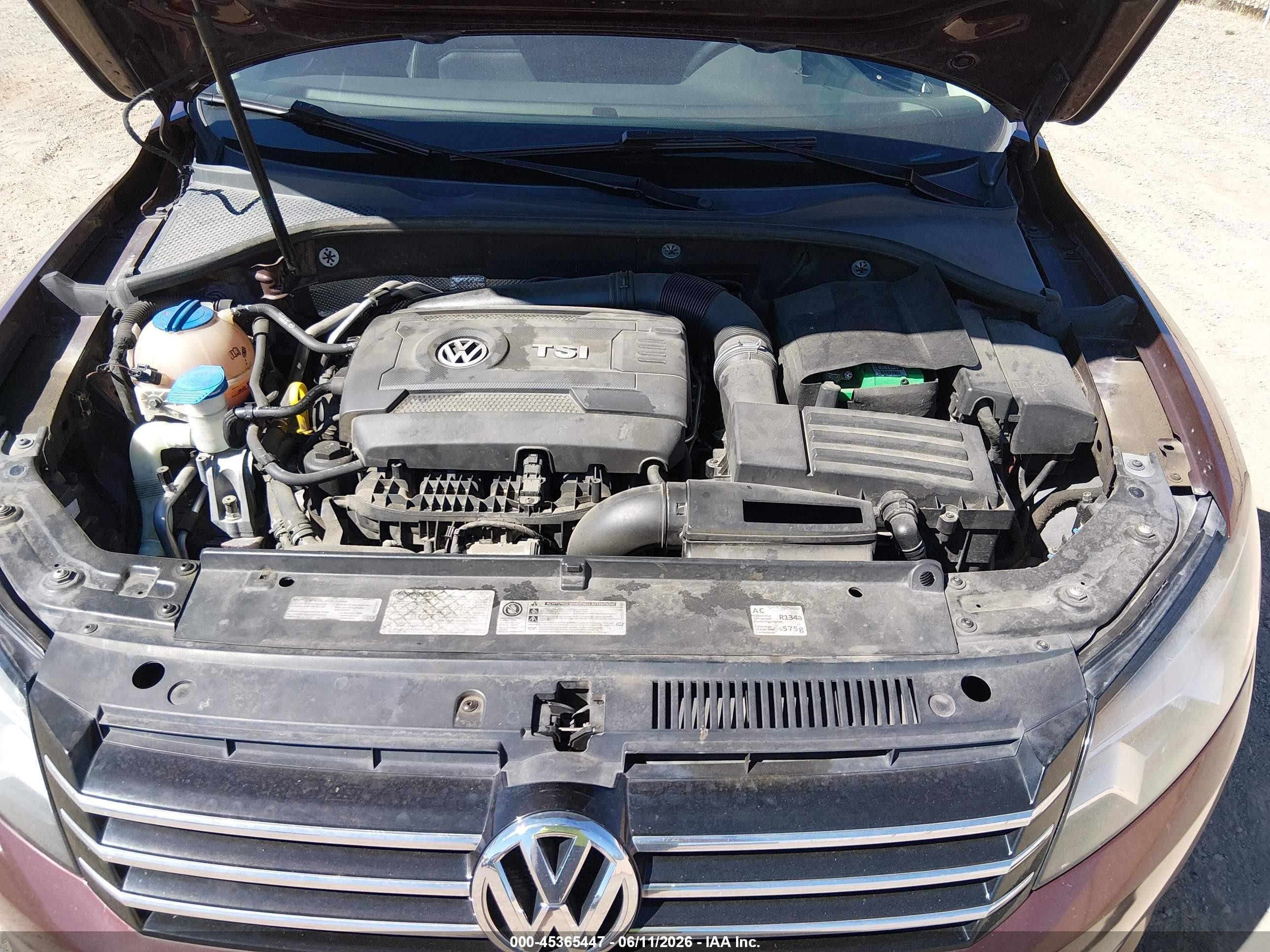 2014 Volkswagen Passat 1.8t Wolfsburg Edition Maroon vin: 1VWAT7A3XEC080018