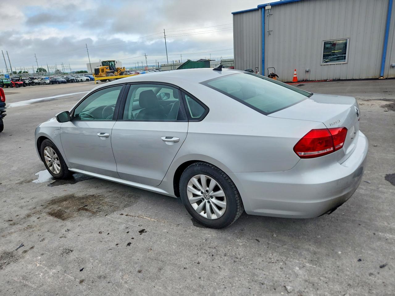 2014 Volkswagen Passat S Silver vin: 1VWAT7A3XEC096056