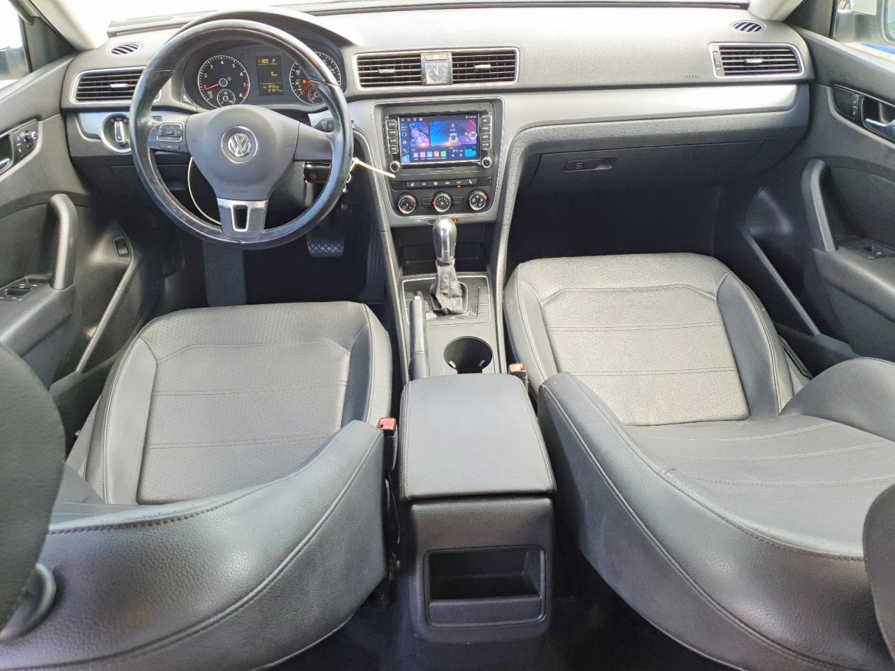 2015 Volkswagen Passat S Белый vin: 1VWAT7A3XFC005918