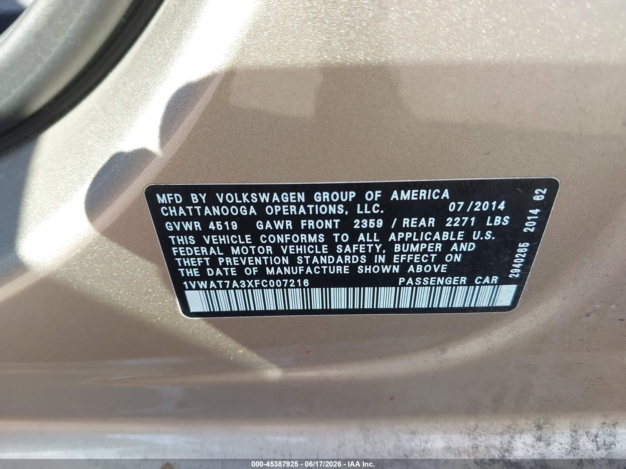 2015 Volkswagen Passat 1.8t S Beige vin: 1VWAT7A3XFC007216