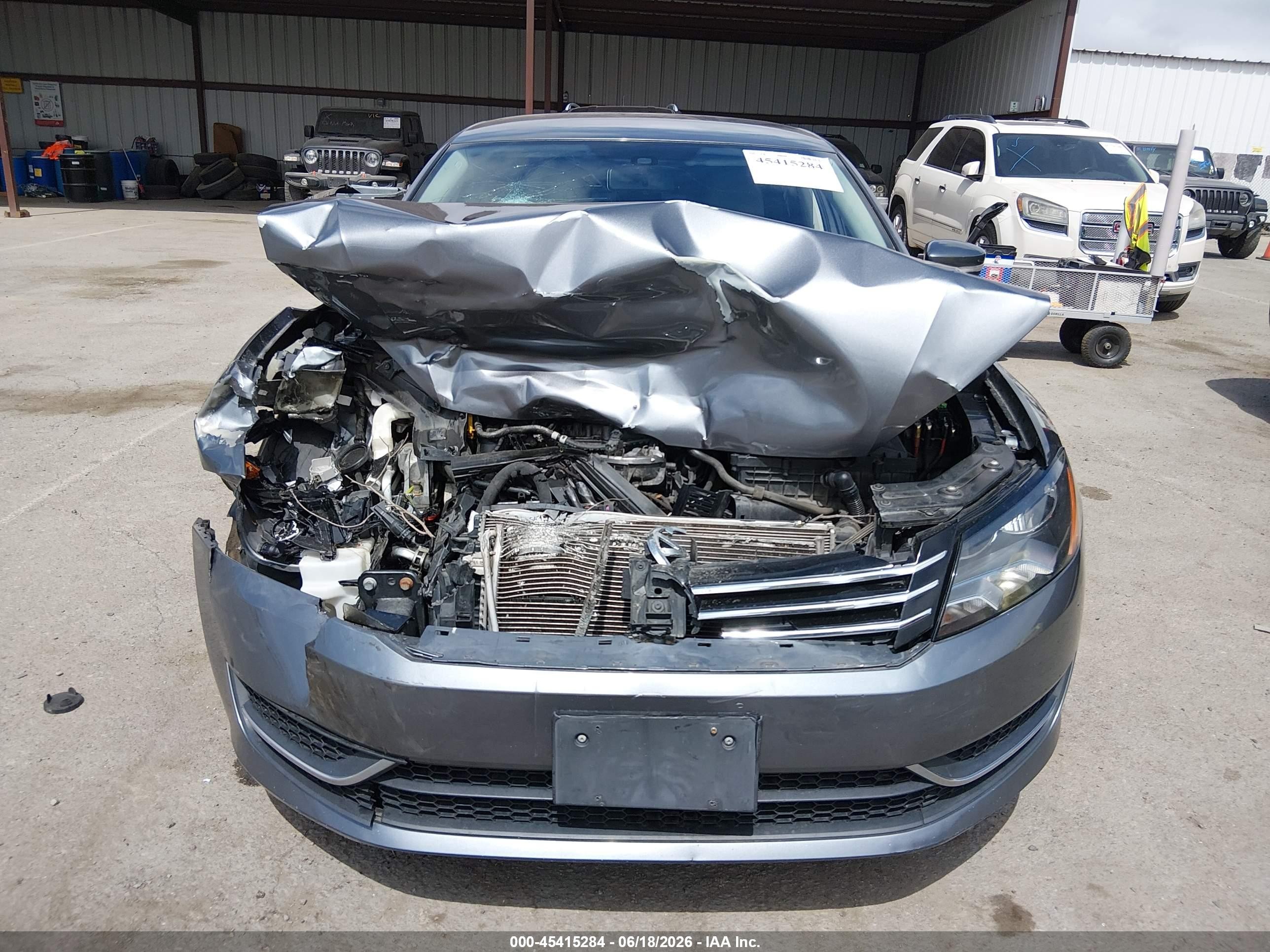 2015 Volkswagen Passat 1.8t S Gray vin: 1VWAT7A3XFC026963