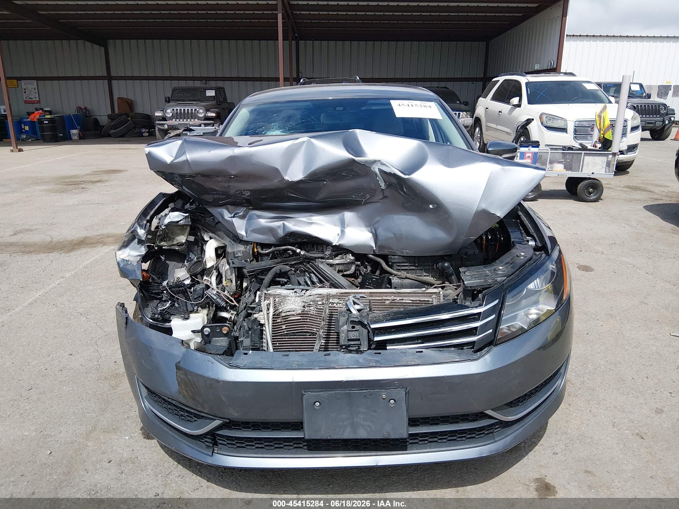 2015 Volkswagen Passat 1.8t S Gray vin: 1VWAT7A3XFC026963