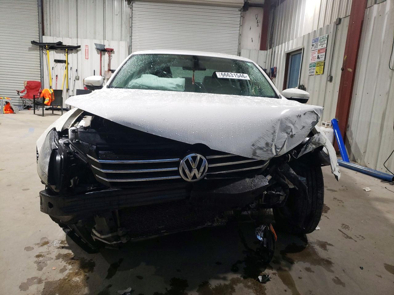 2015 Volkswagen Passat S White vin: 1VWAT7A3XFC030026