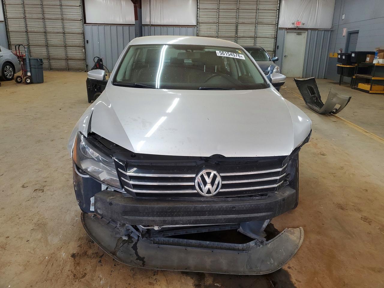2015 Volkswagen Passat S Silver vin: 1VWAT7A3XFC038546
