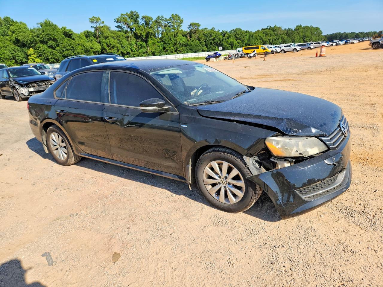 2015 Volkswagen Passat S Черный vin: 1VWAT7A3XFC040409