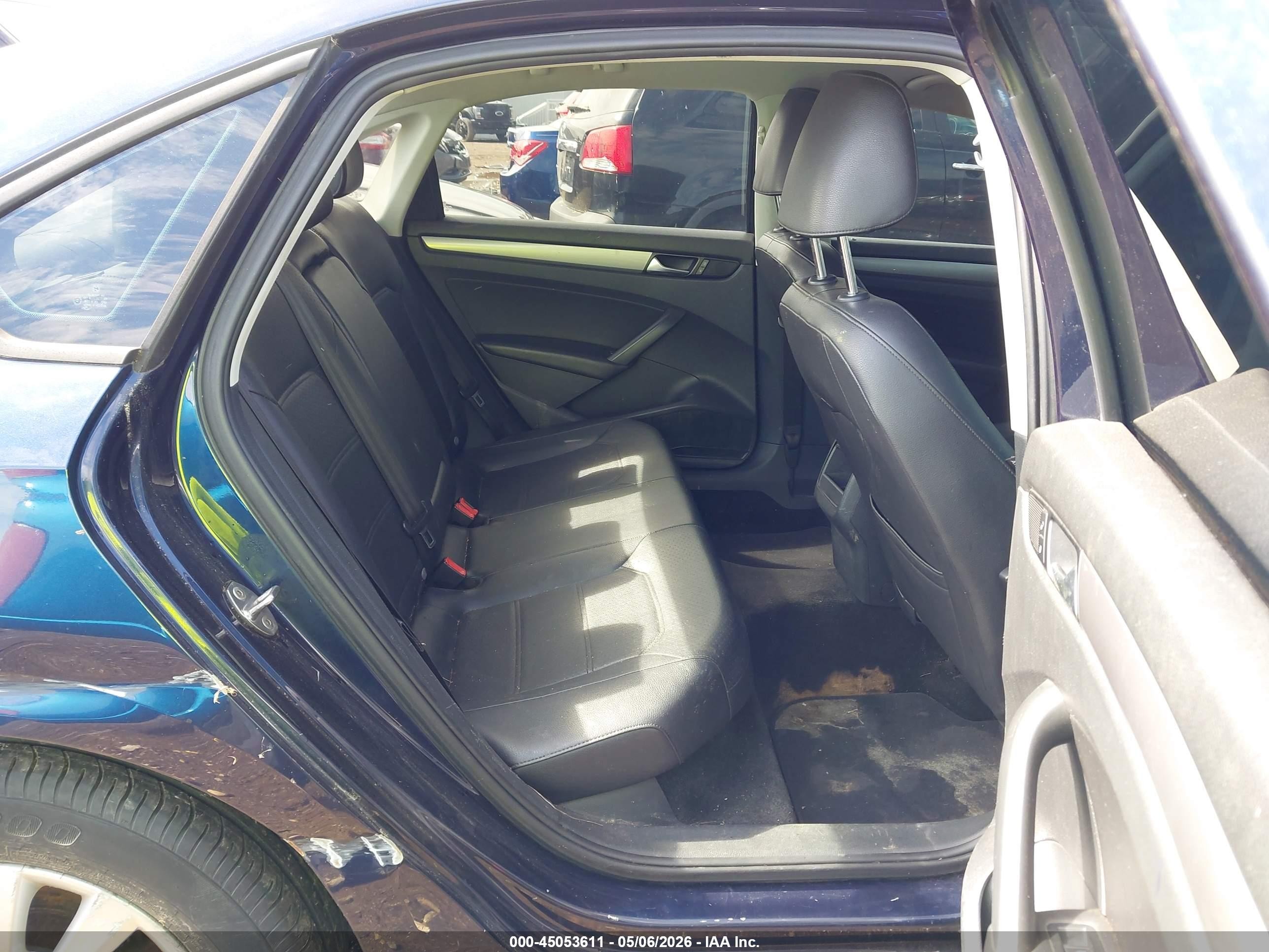 2015 Volkswagen Passat 1.8t Wolfsburg Edition Dark Blue vin: 1VWAT7A3XFC042063